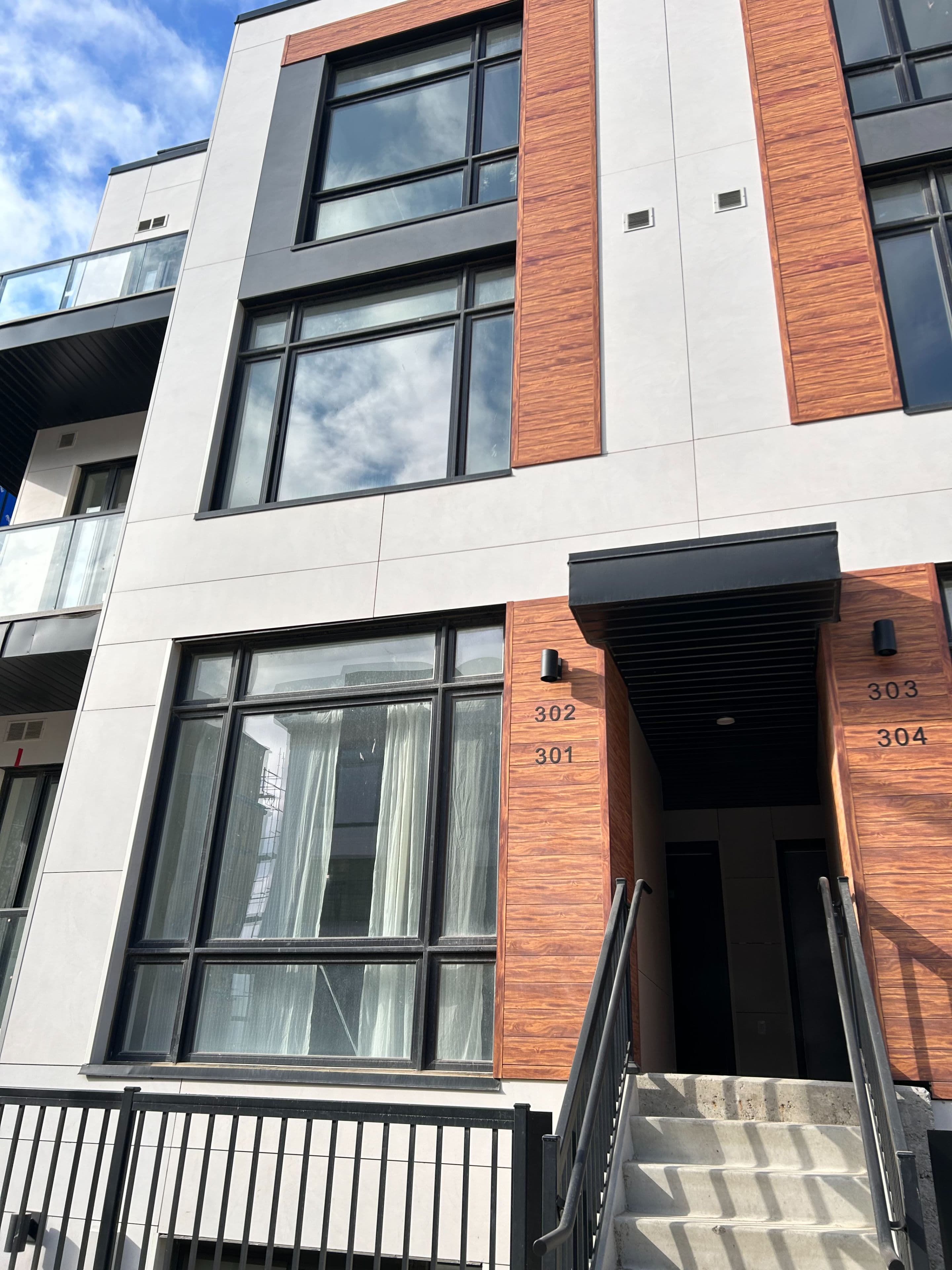 6 Steckley House Lane TH302, Richmond Hill, ON L4S 0N1