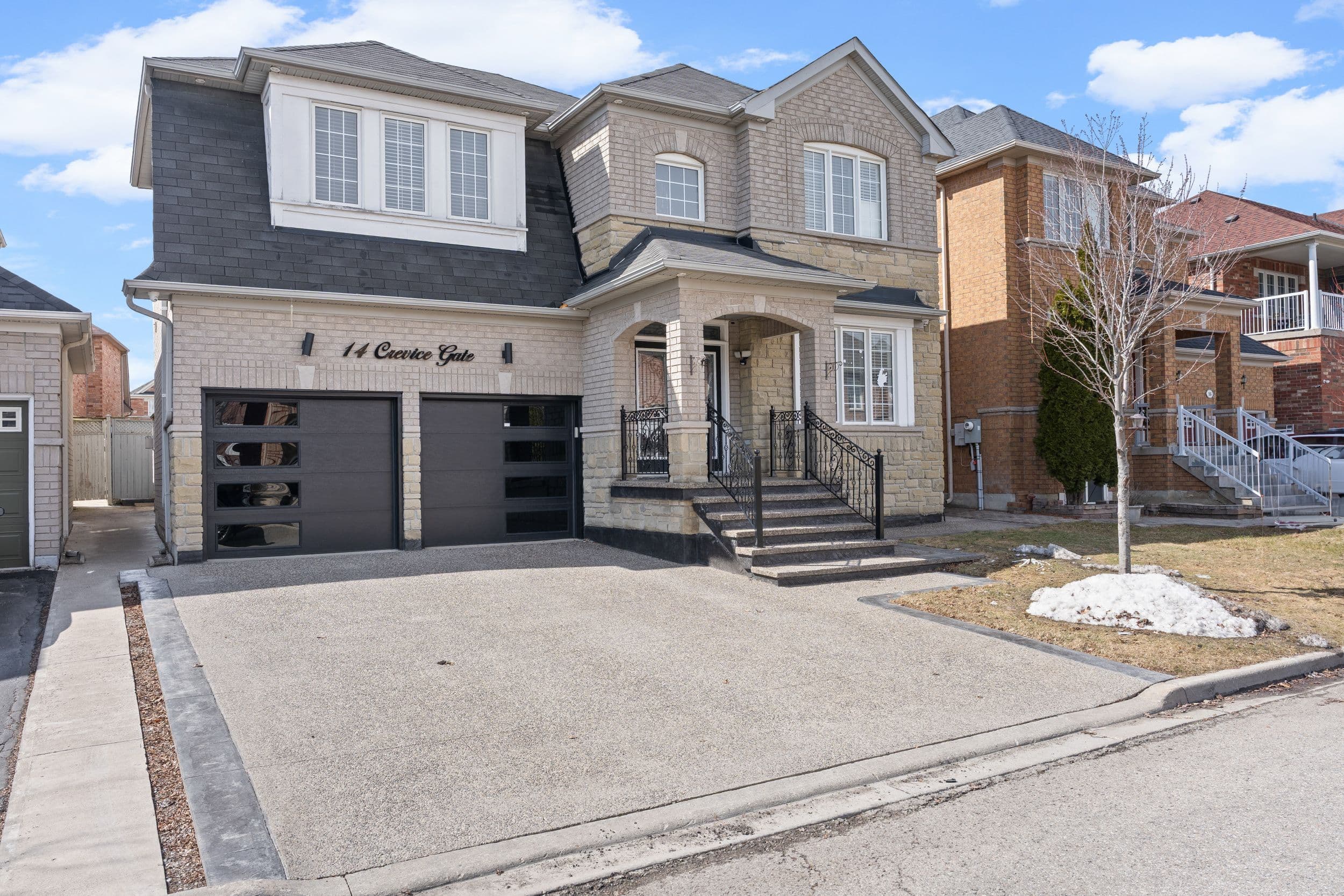 14 Crevice Gate, Brampton, ON L6R 2X5
