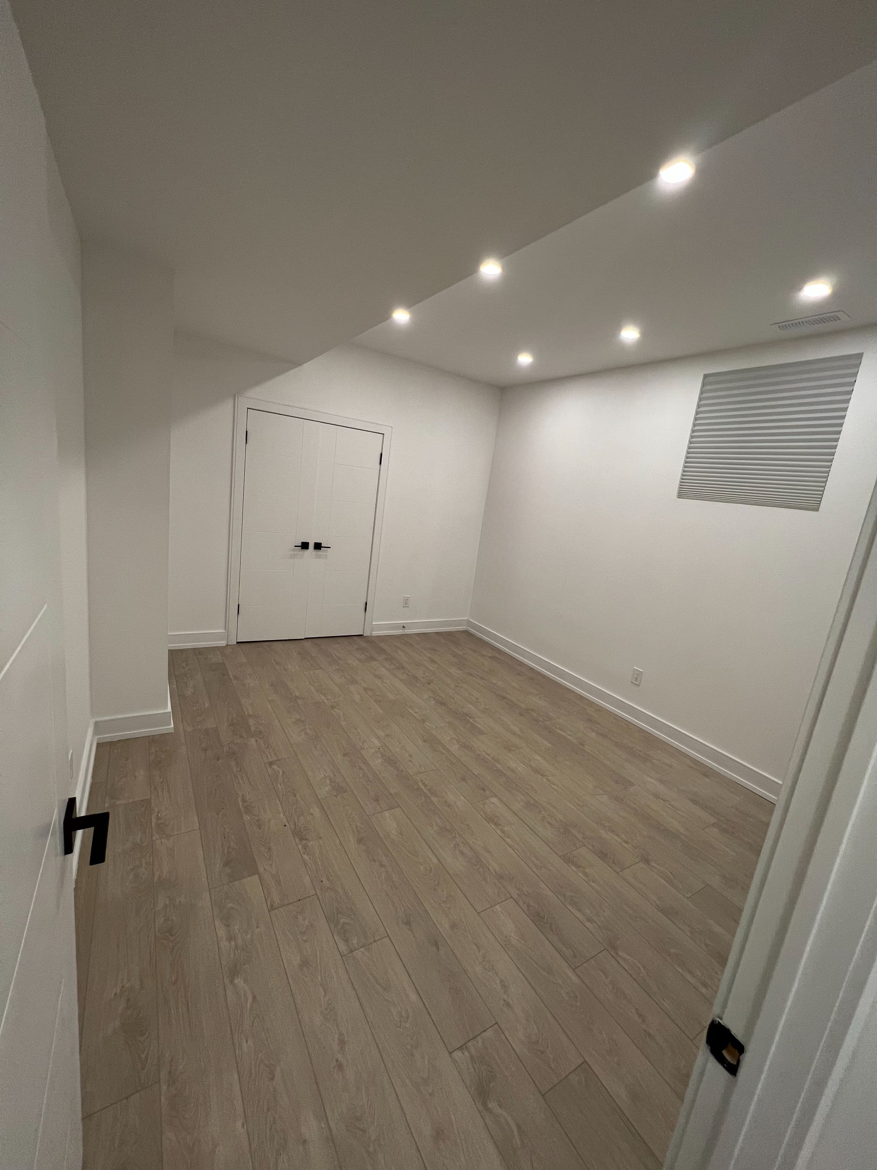 18 Port Royal Avenue, Vaughan, ON L4H 4K5