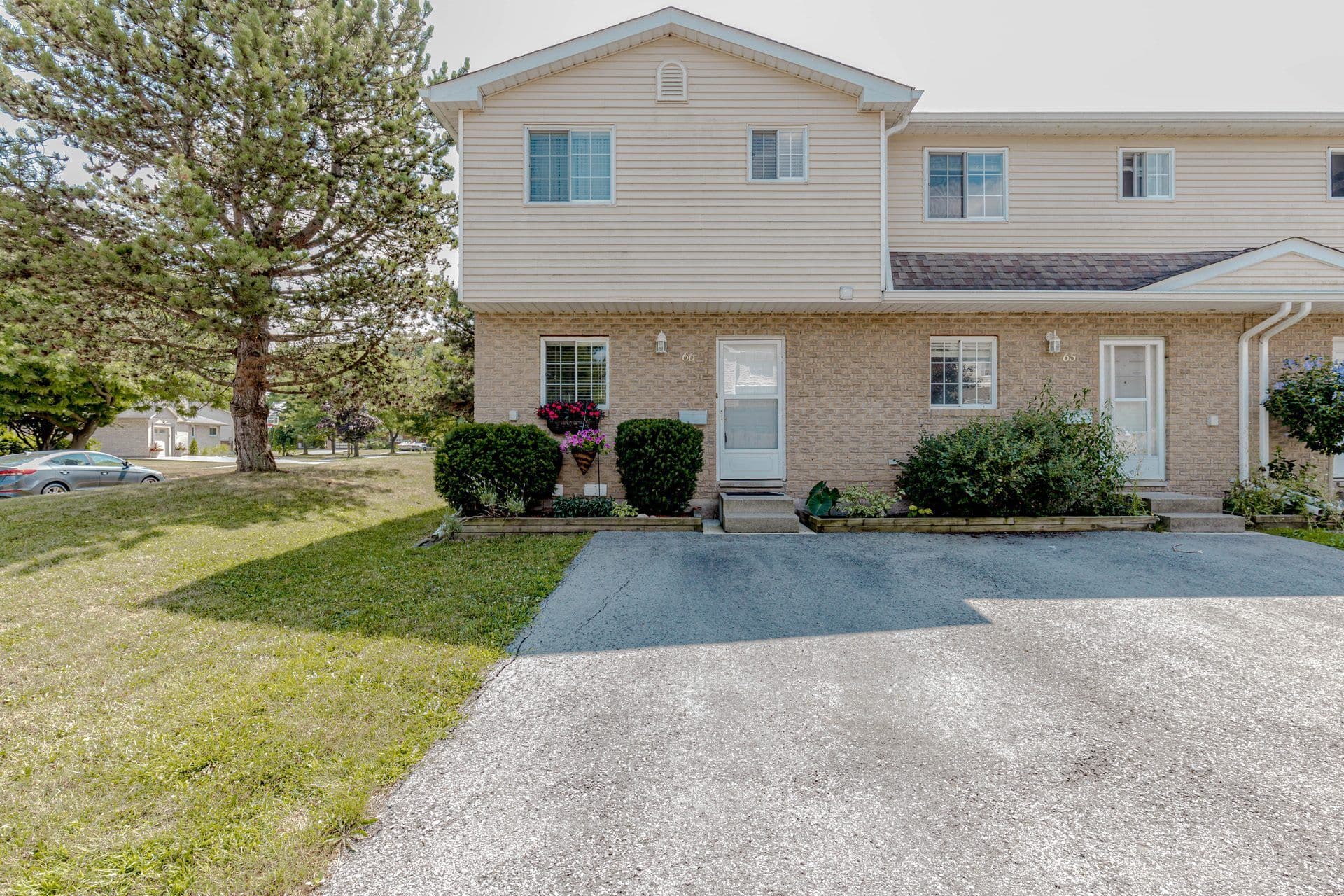 8136 Coventry Road 66, Niagara Falls, ON L2H 2X6