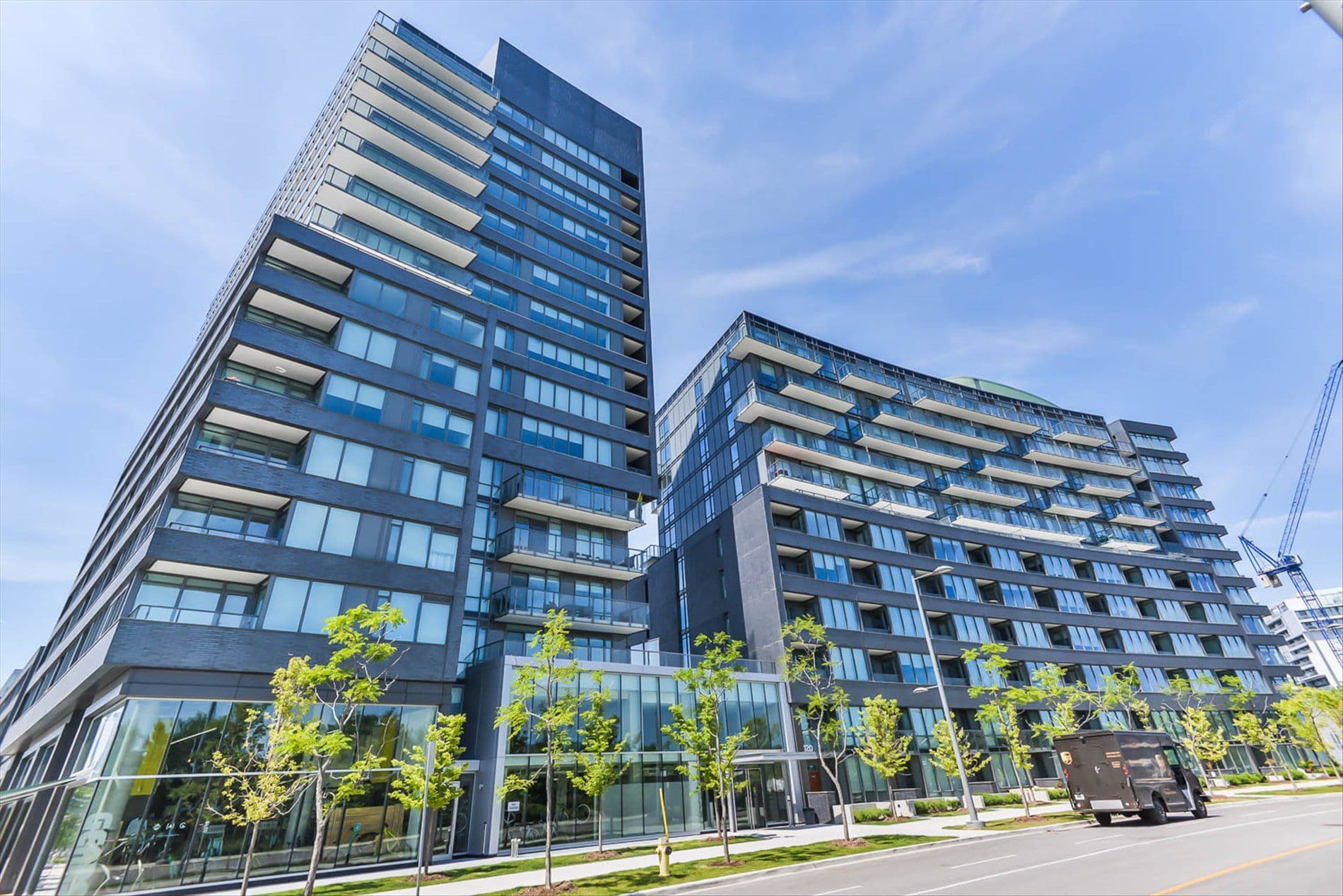 120 Bayview Avenue N 208, Toronto C08, ON M5A 0G4