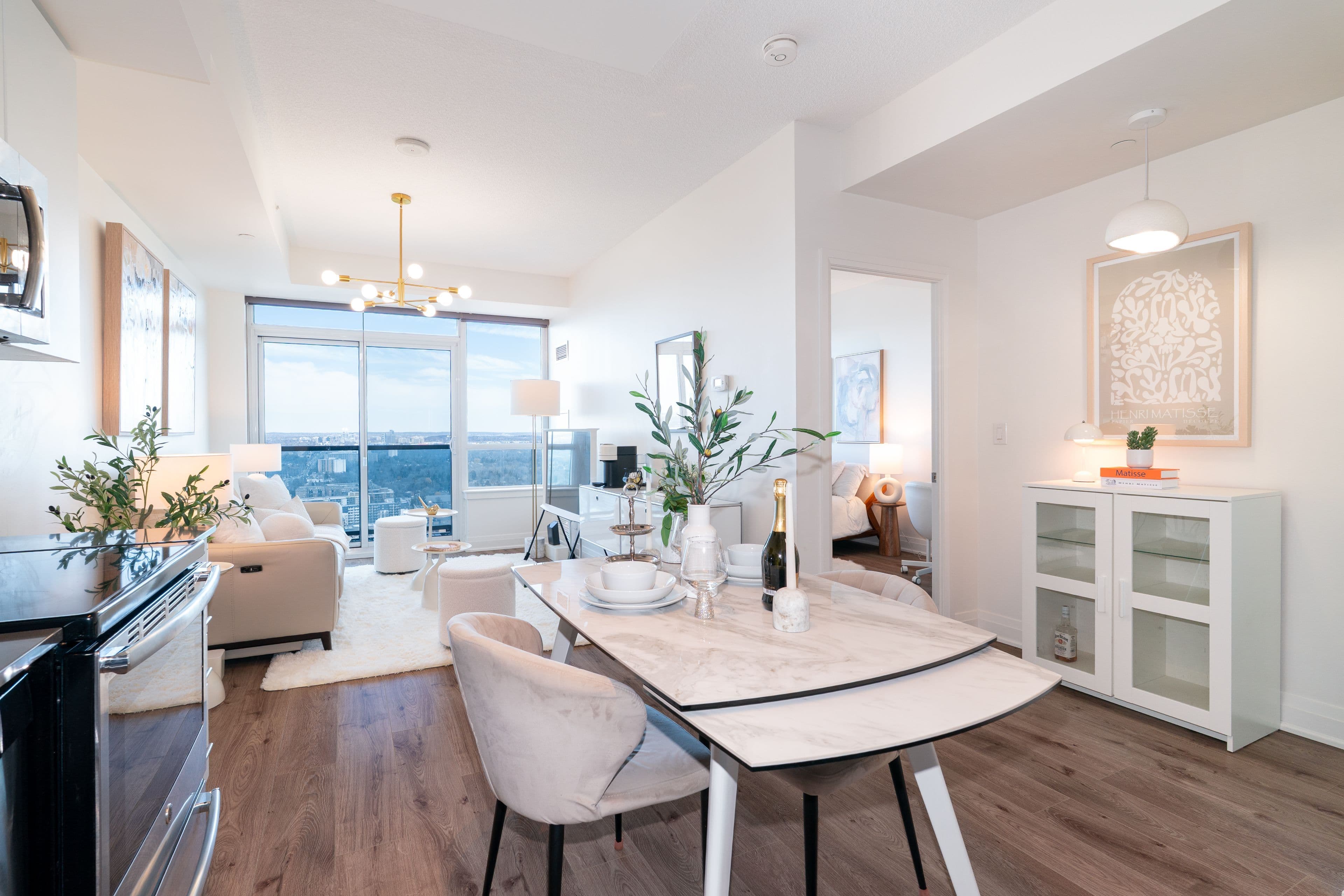 7165 Yonge Street Ph201, Markham, ON L3T 0E1