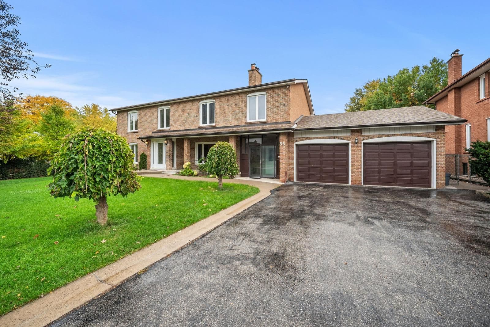 55 Hillside Avenue, Vaughan, ON L4K 1W9