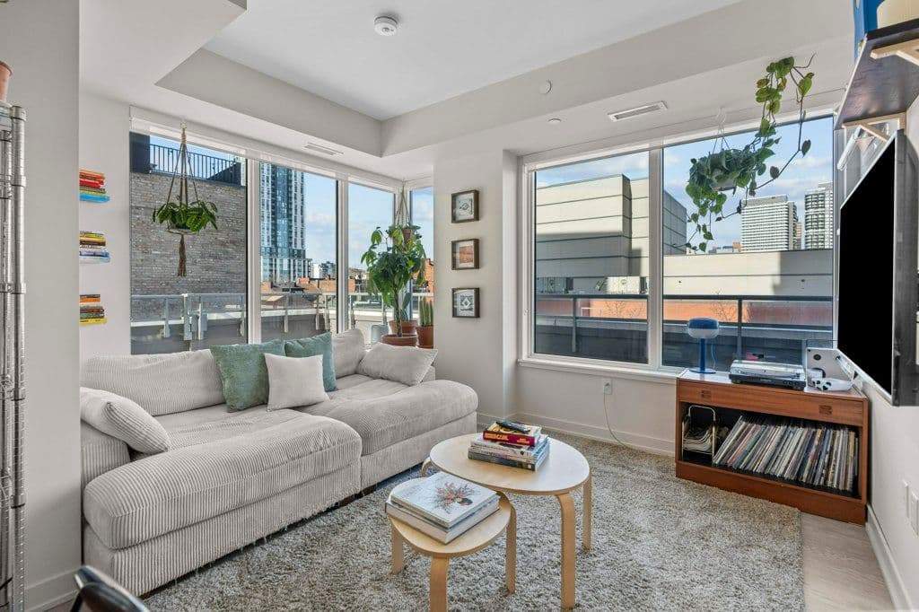 212 KING WILLIAM Street 415, Hamilton, ON L8N 1B5