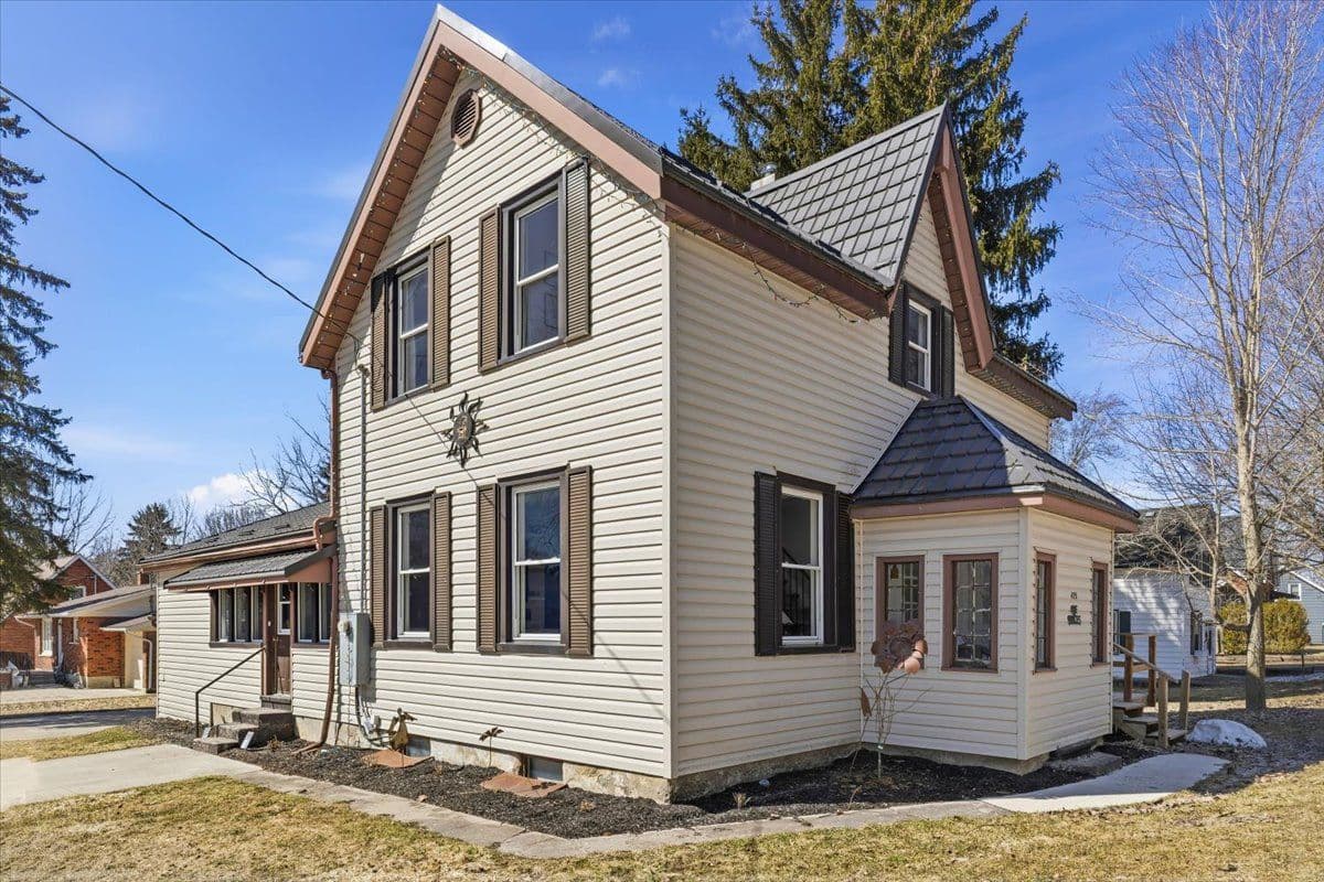 425 Yonge Street S, Brockton, ON N0G 2V0