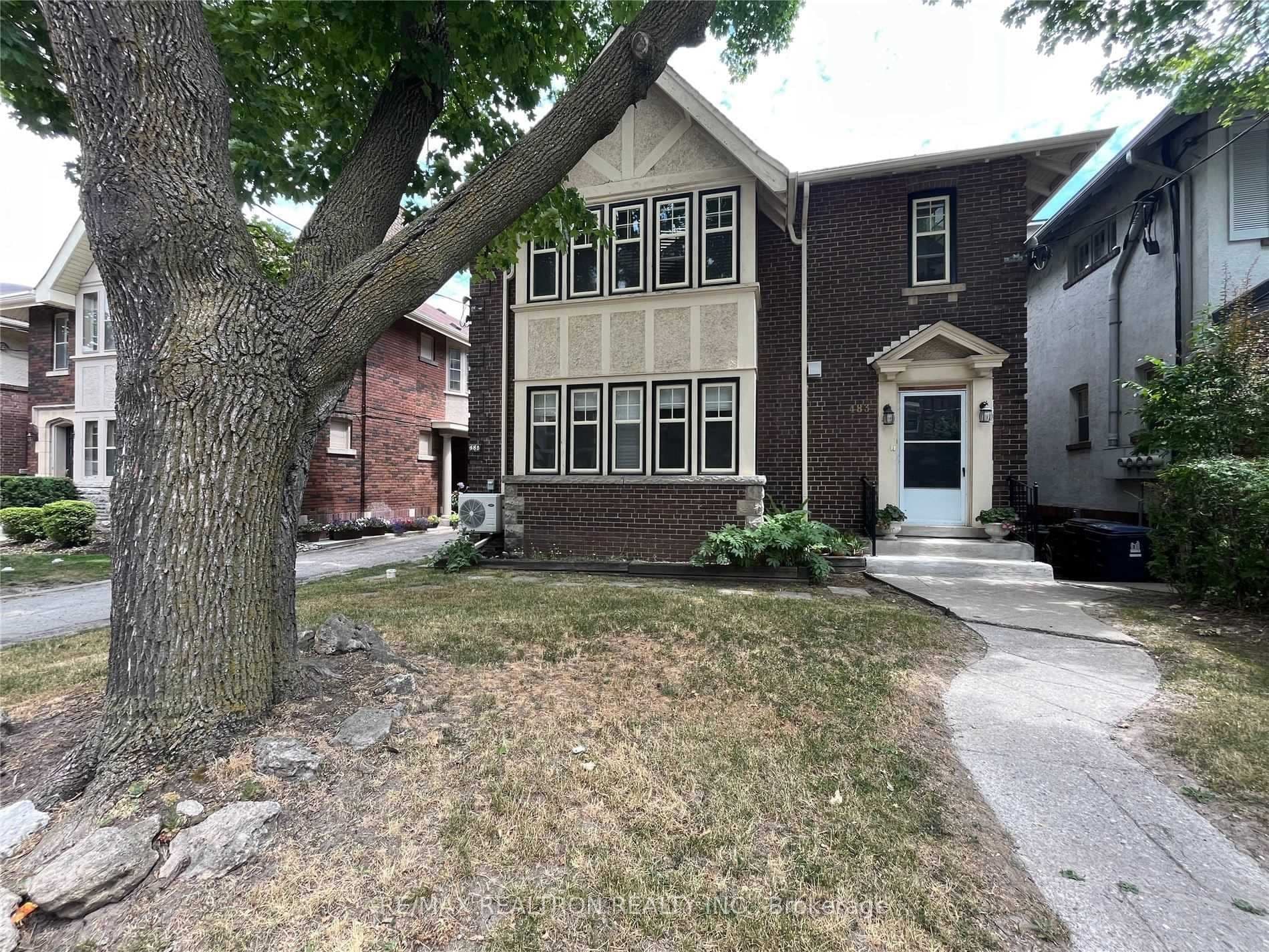 485 Oriole Parkway Main, Toronto C03, ON M5P 2H9