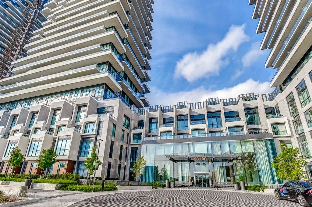 20 Inn On The Park Drive 543, Toronto C13, ON M3C 0P8