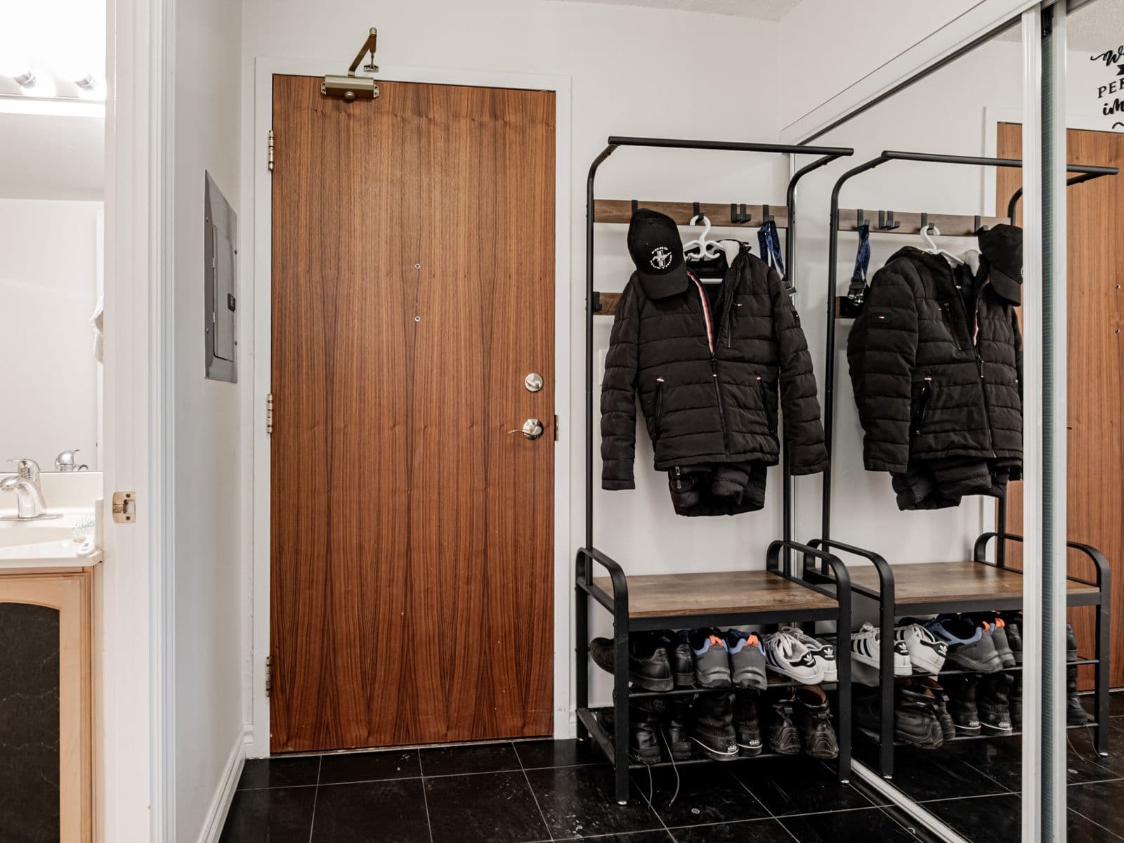 3830 Bathurst Street 512, Toronto C06, ON M3H 6C5