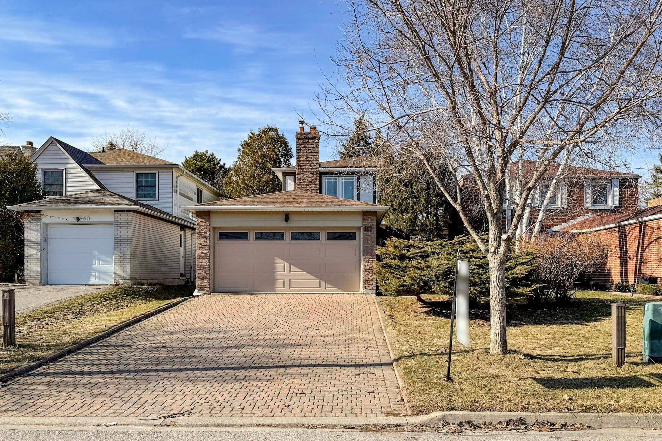 62 Dersingham Crescent, Markham, ON L3T 4E8