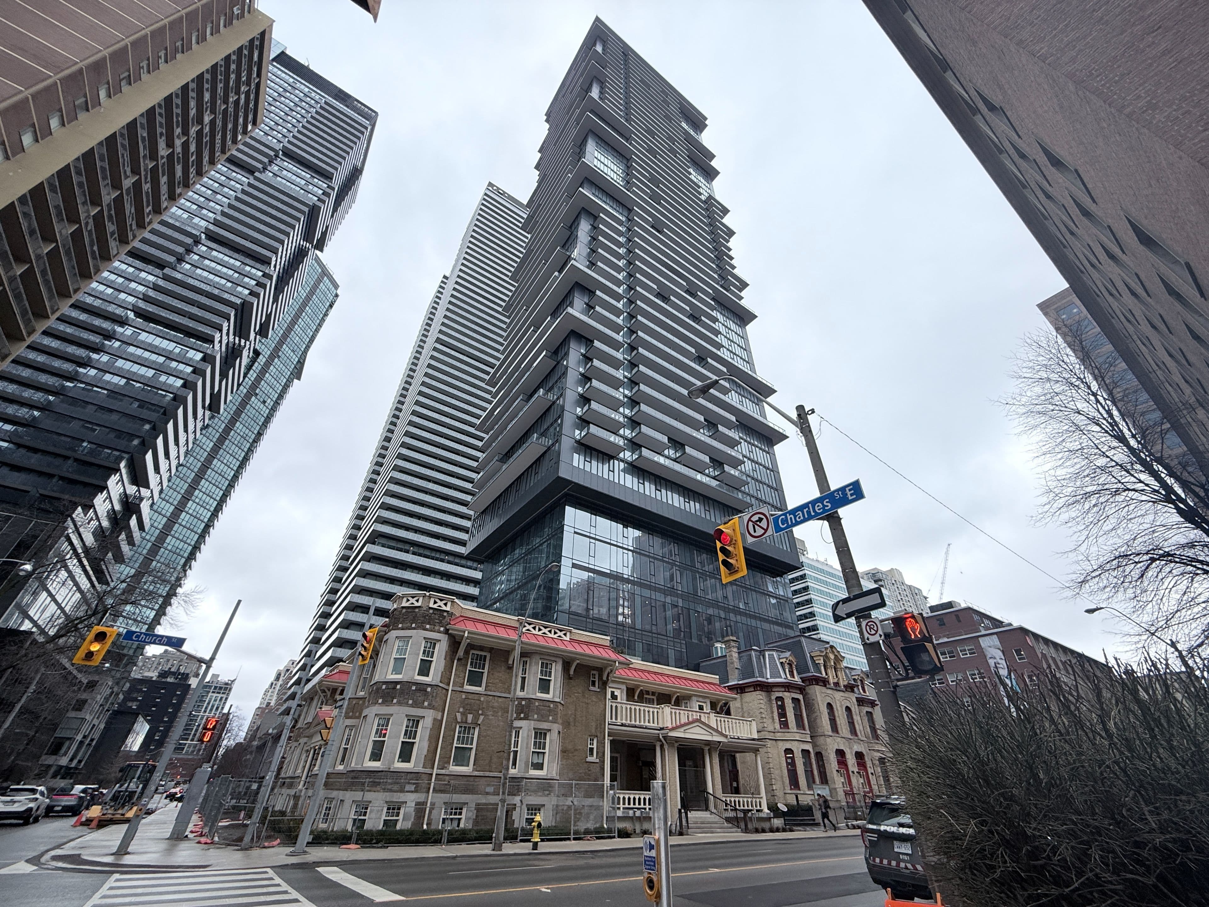 634 Church Street 2702, Toronto C08, ON M4Y 0G9