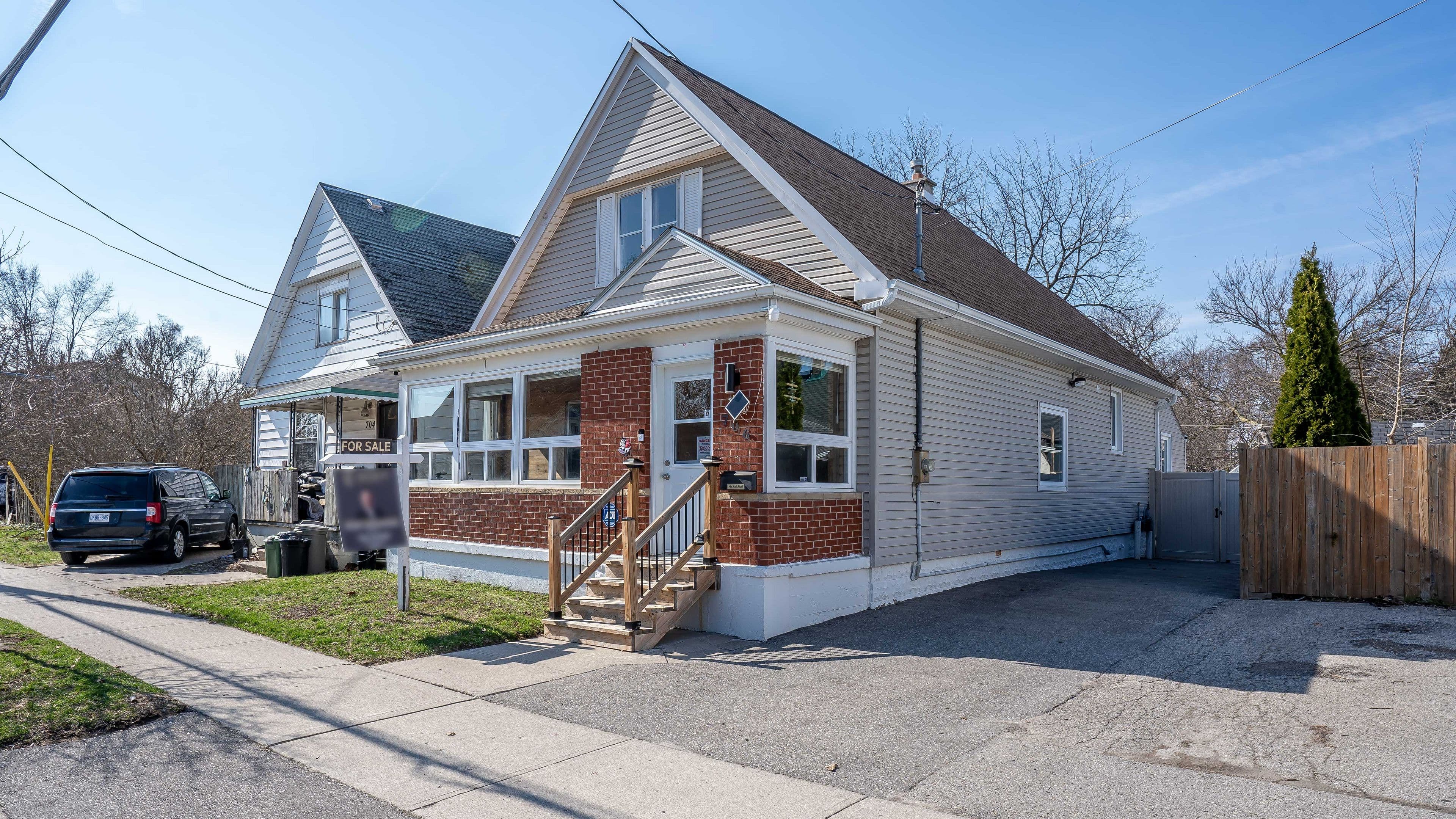 706 Nelson Street, London East, ON N5Z 1J7