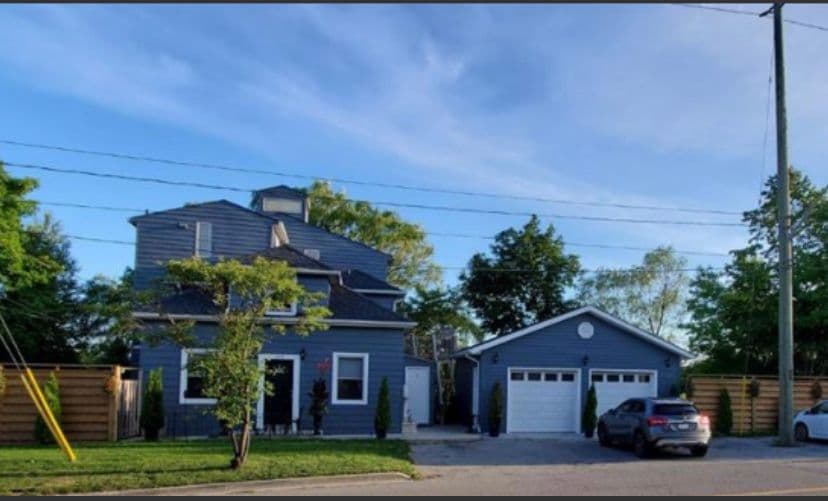 564 Lyons Lane 2, Oakville, ON L6J 2Y1