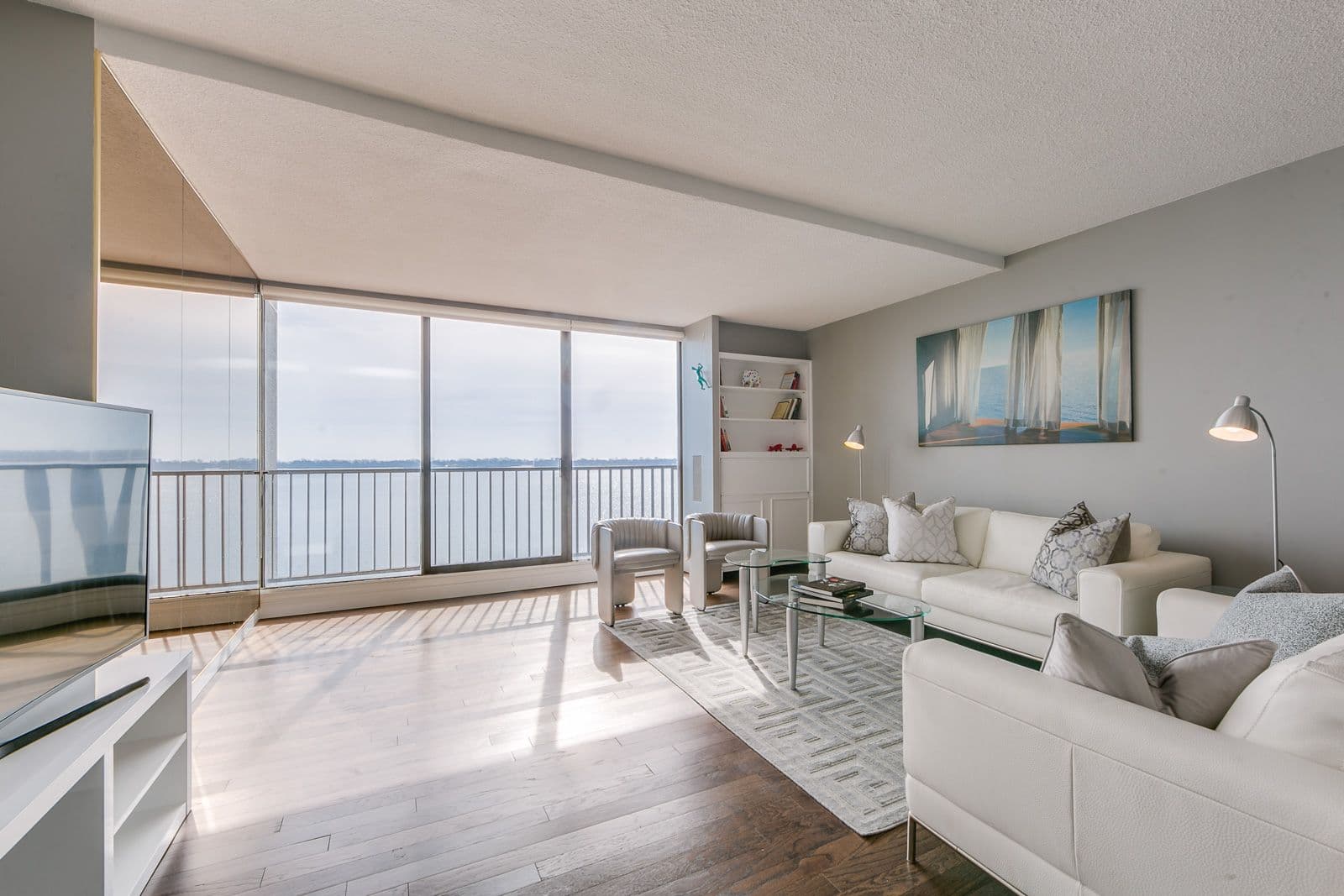 33 Harbour Square 1001, Toronto C01, ON M5J 2G2