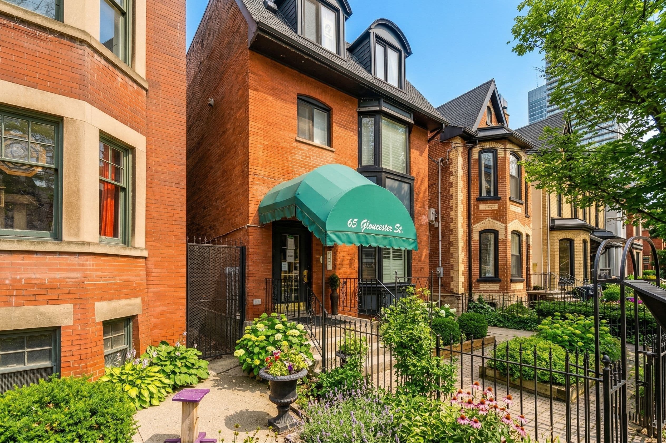 65 Gloucester Street 4, Toronto C08, ON M4Y 1L8