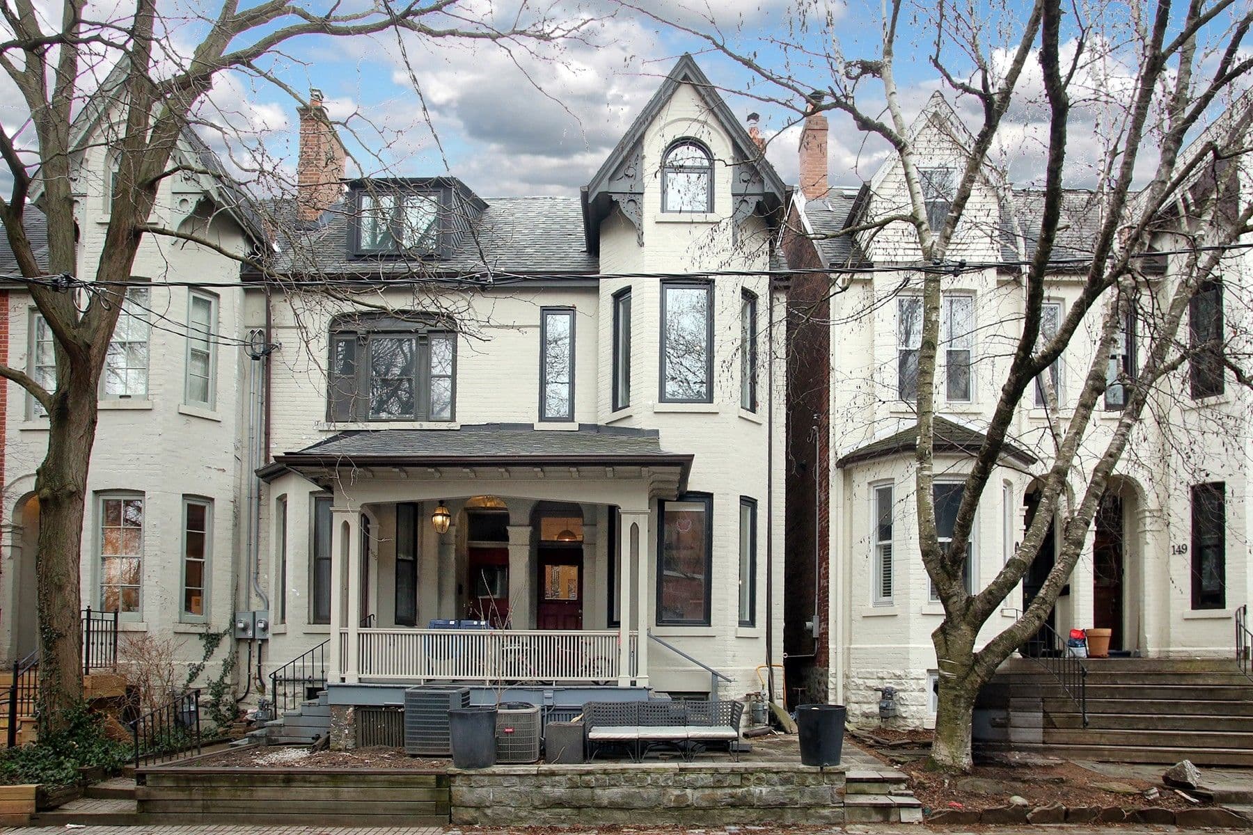 153 Collier Street, Toronto C09, ON M4W 1M2