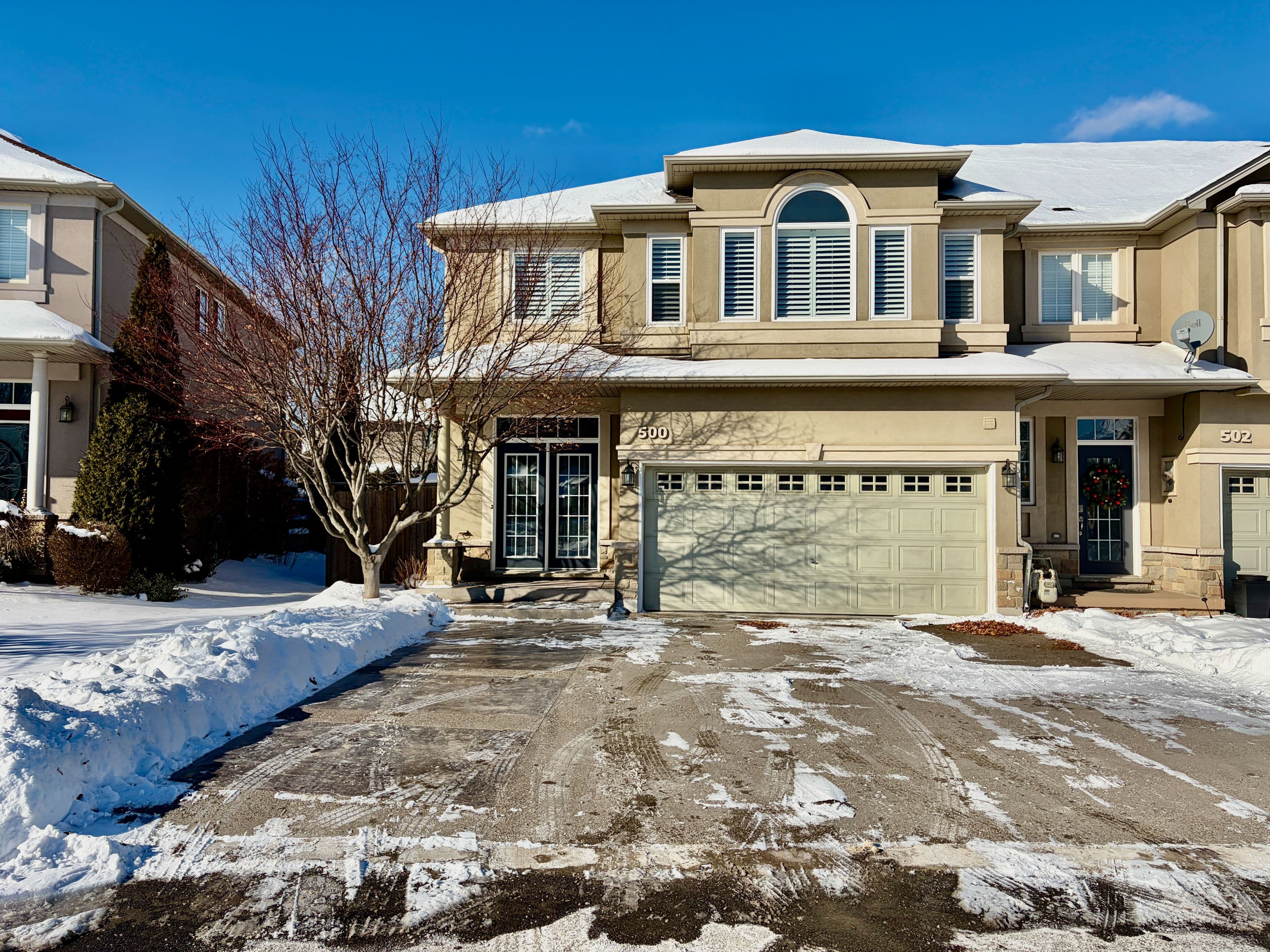 500 Stonehenge Drive, Hamilton, ON L9K 1S7