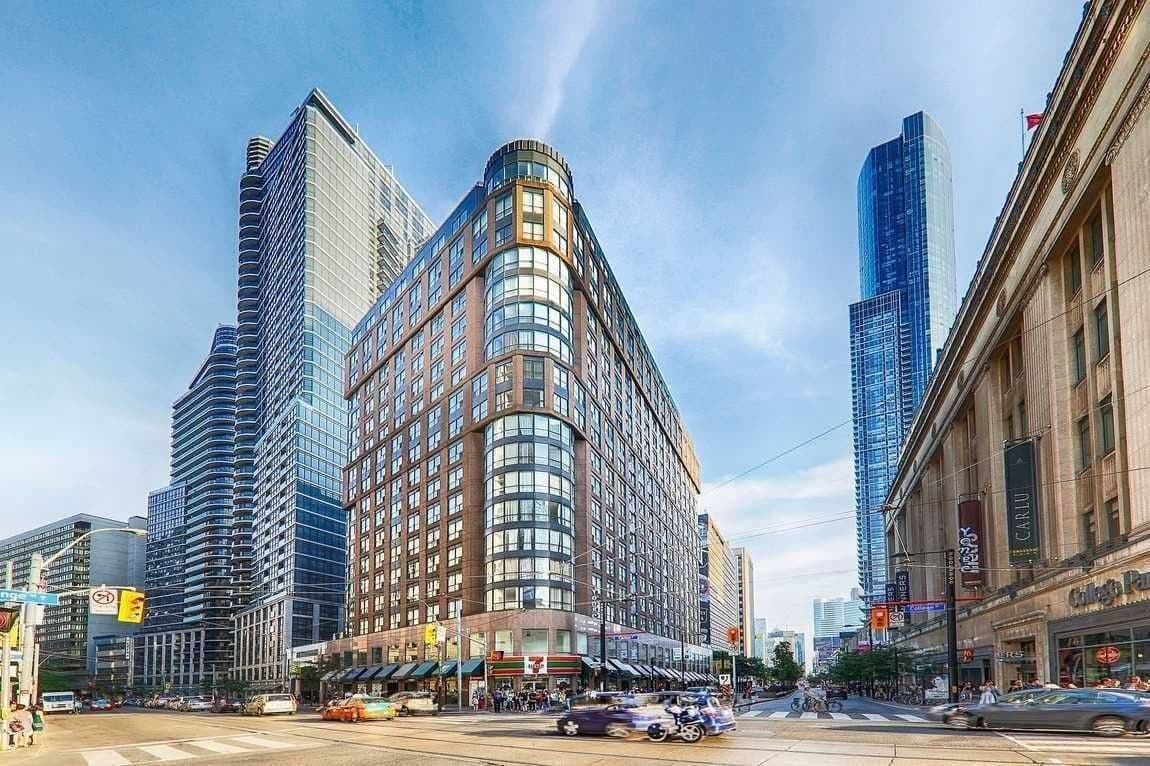 7 Carlton Street 716, Toronto C08, ON M5B 2M3