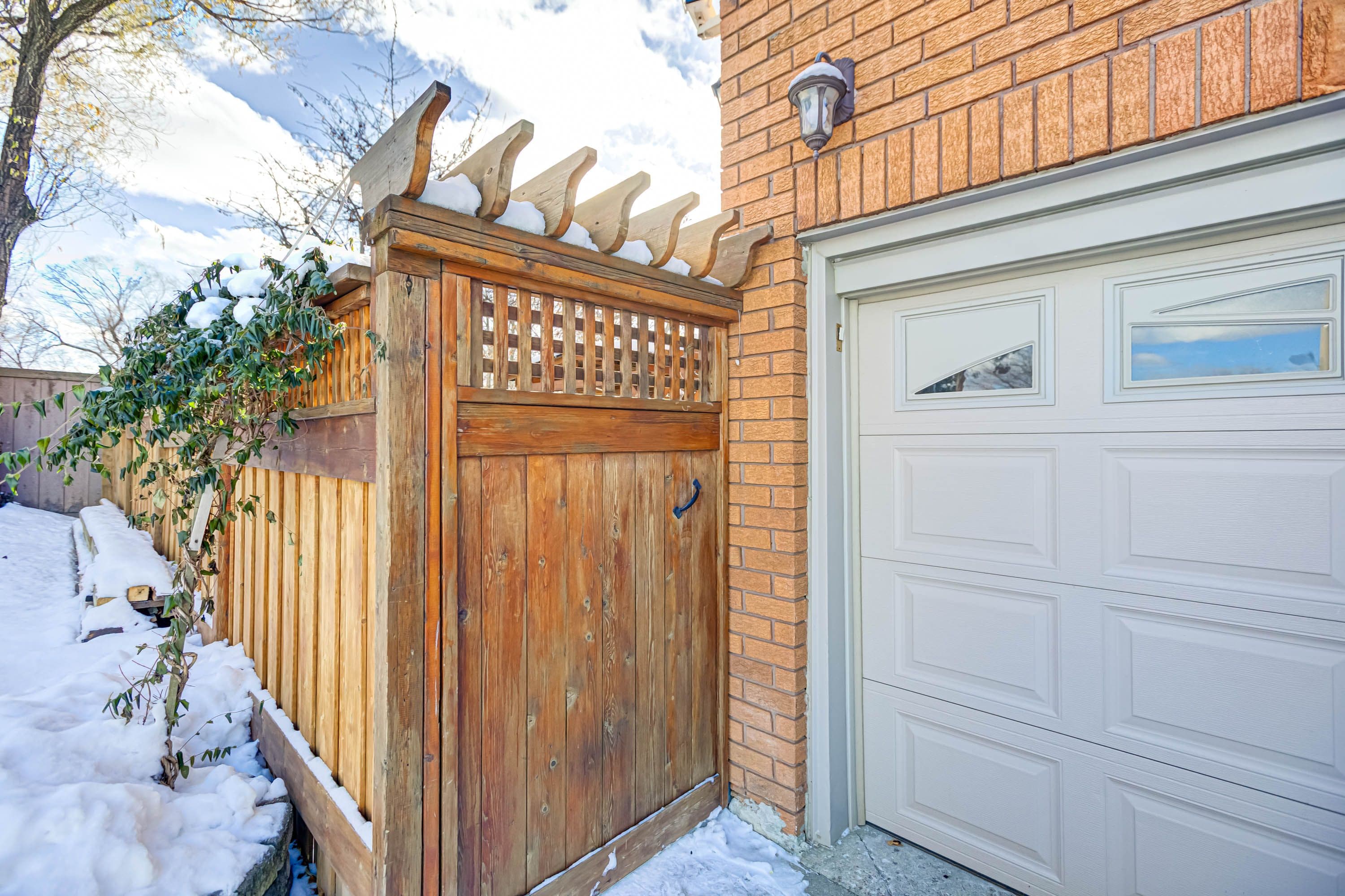 2 Grittani Lane, Toronto E07, ON M1S 5B7