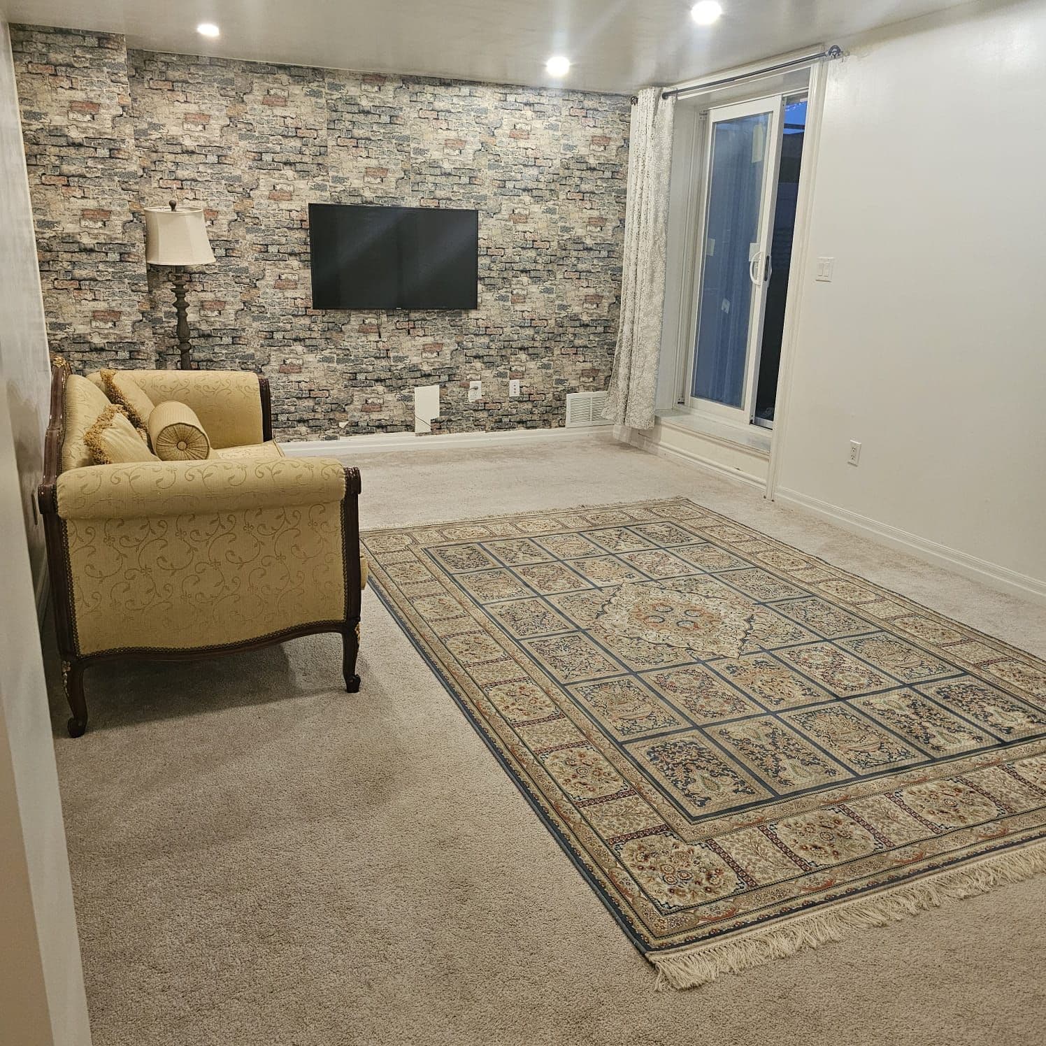 82 Vantage Loop, Newmarket, ON L3X 0K8