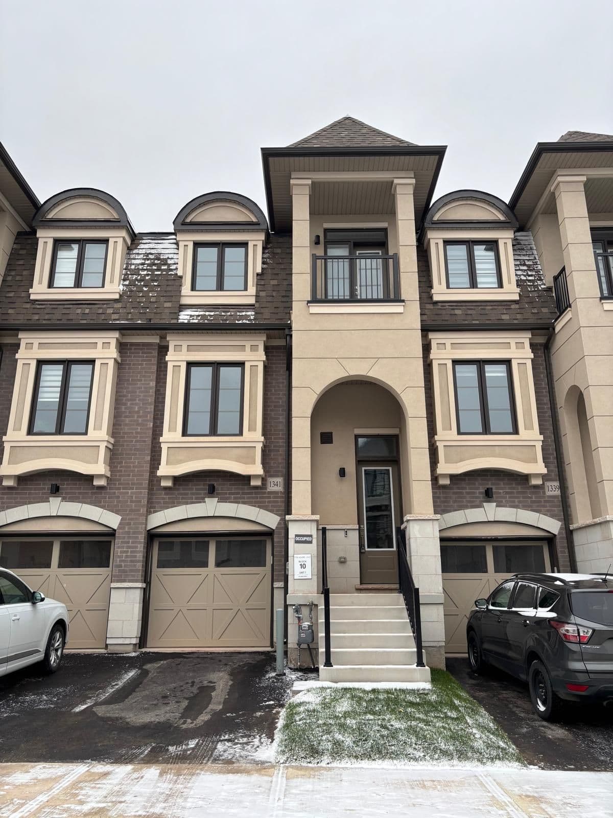 1341 Kaniv Street, Oakville, ON L6M 5R3