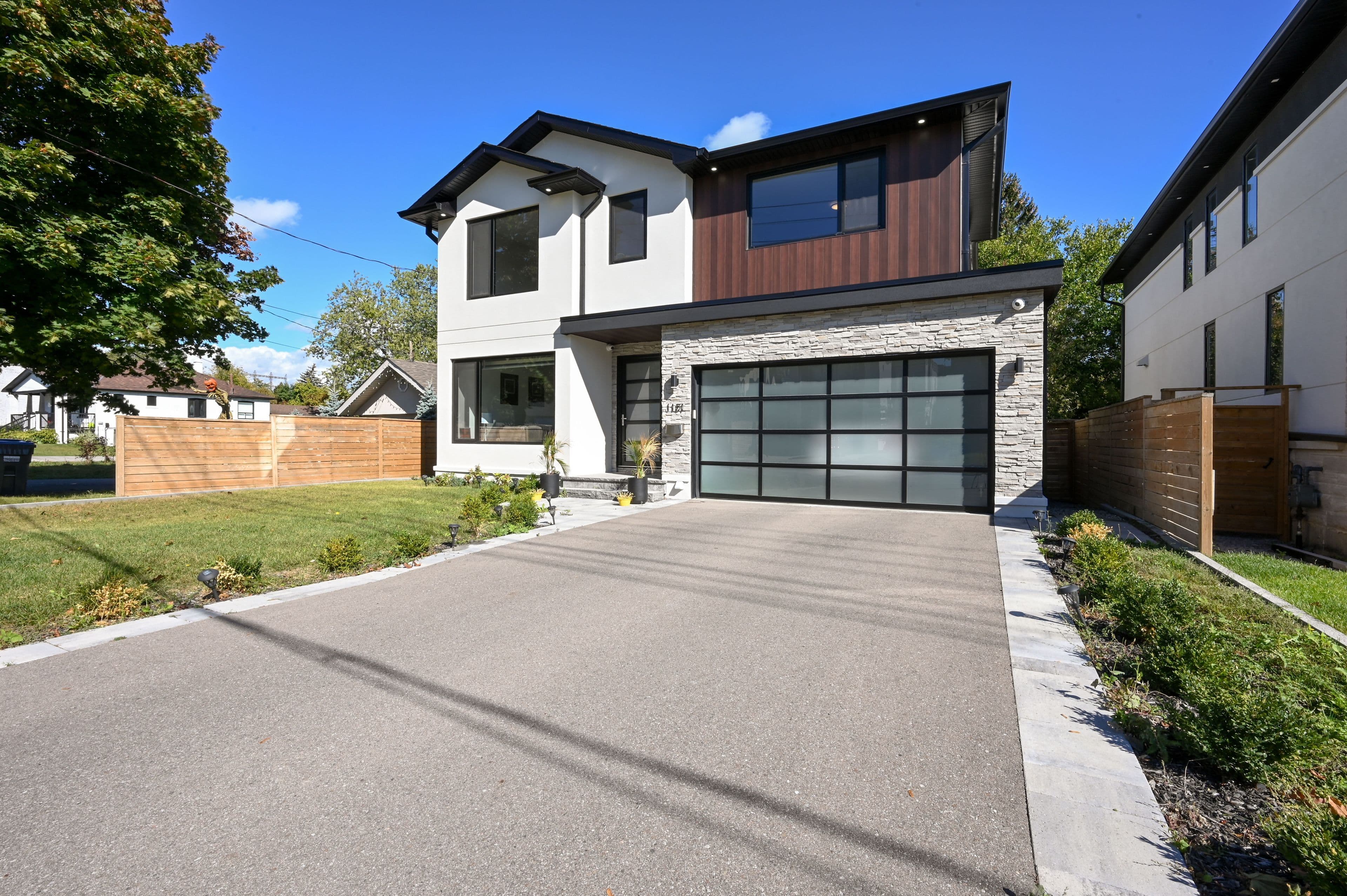 1181 Ogden Avenue, Mississauga, ON L5E 2G8