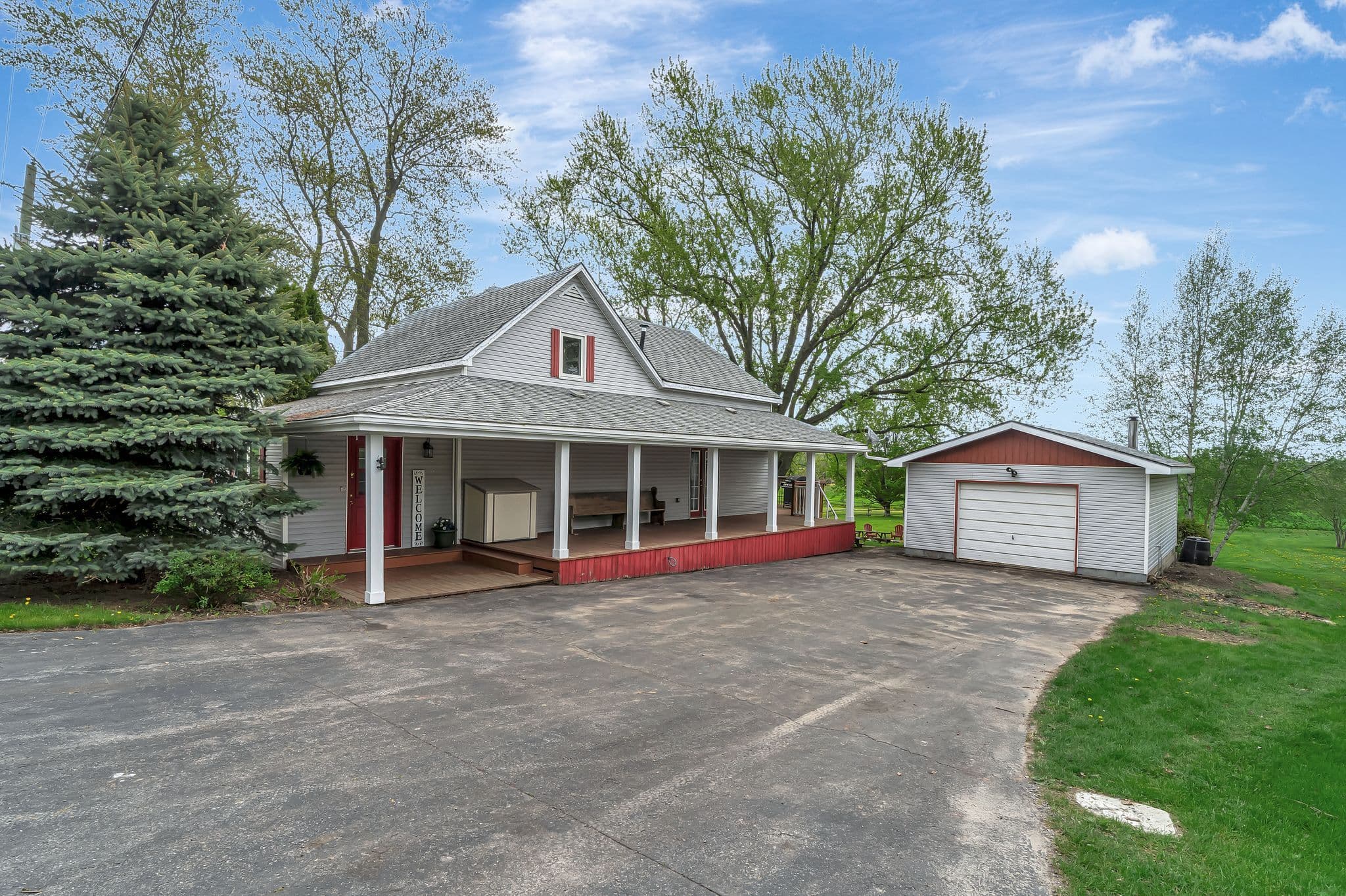 13965 Loyalist Parkway, Prince Edward County, ON K0K 2T0