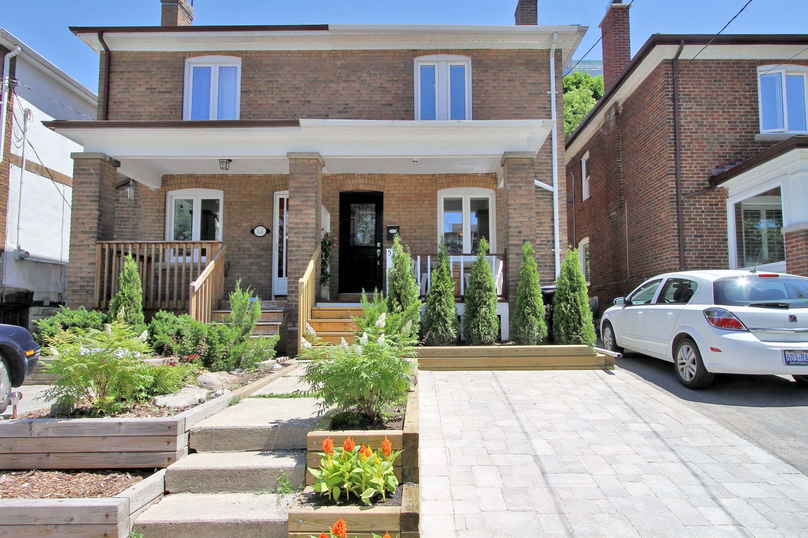51 Rawlinson Avenue, Toronto C10, ON M4P 2N1