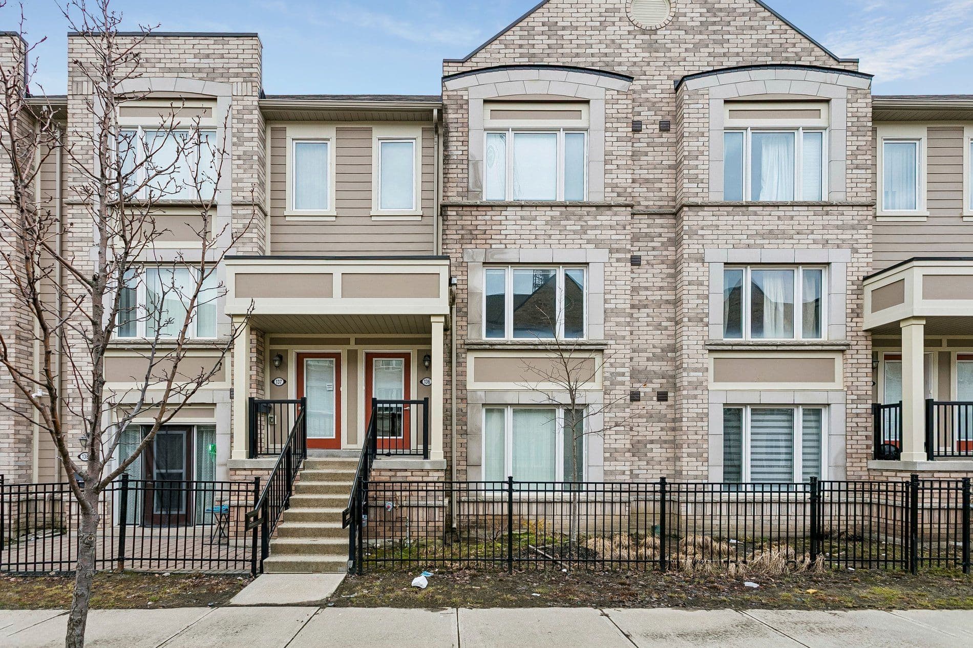 1 Beckenrose Court 136, Brampton, ON L6Y 6G2