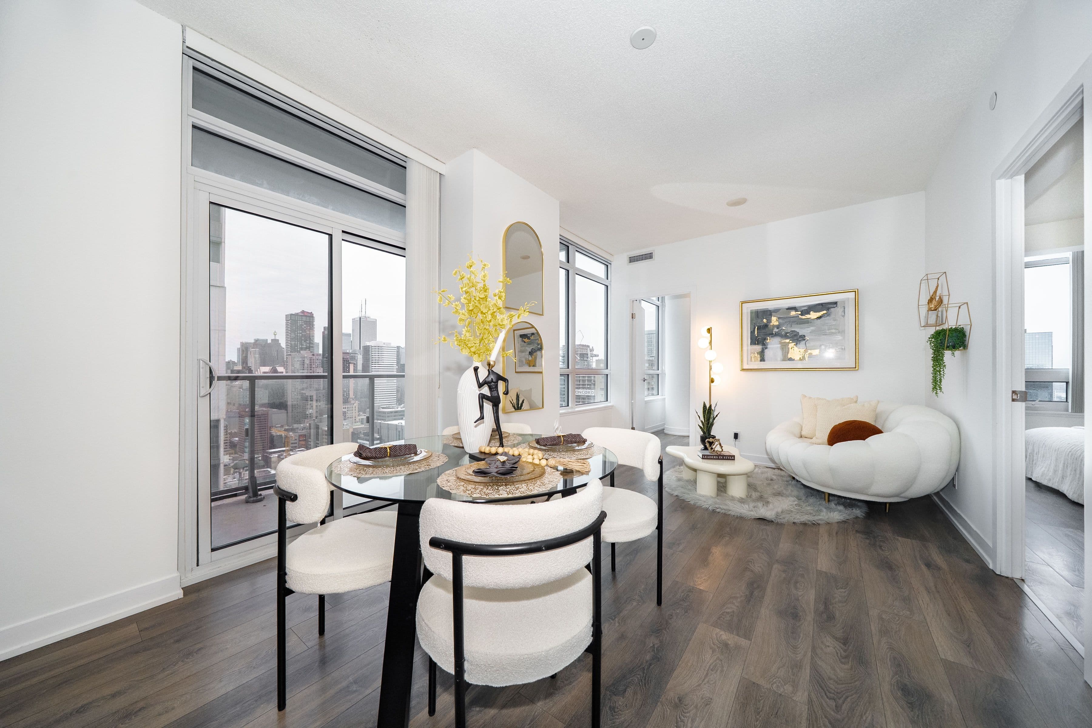 365 Church Street 3011, Toronto C08, ON M5B 0B5