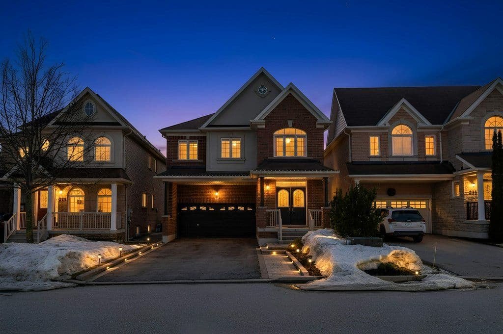 237 Karl Rose Trail, Newmarket, ON L3X 3J2