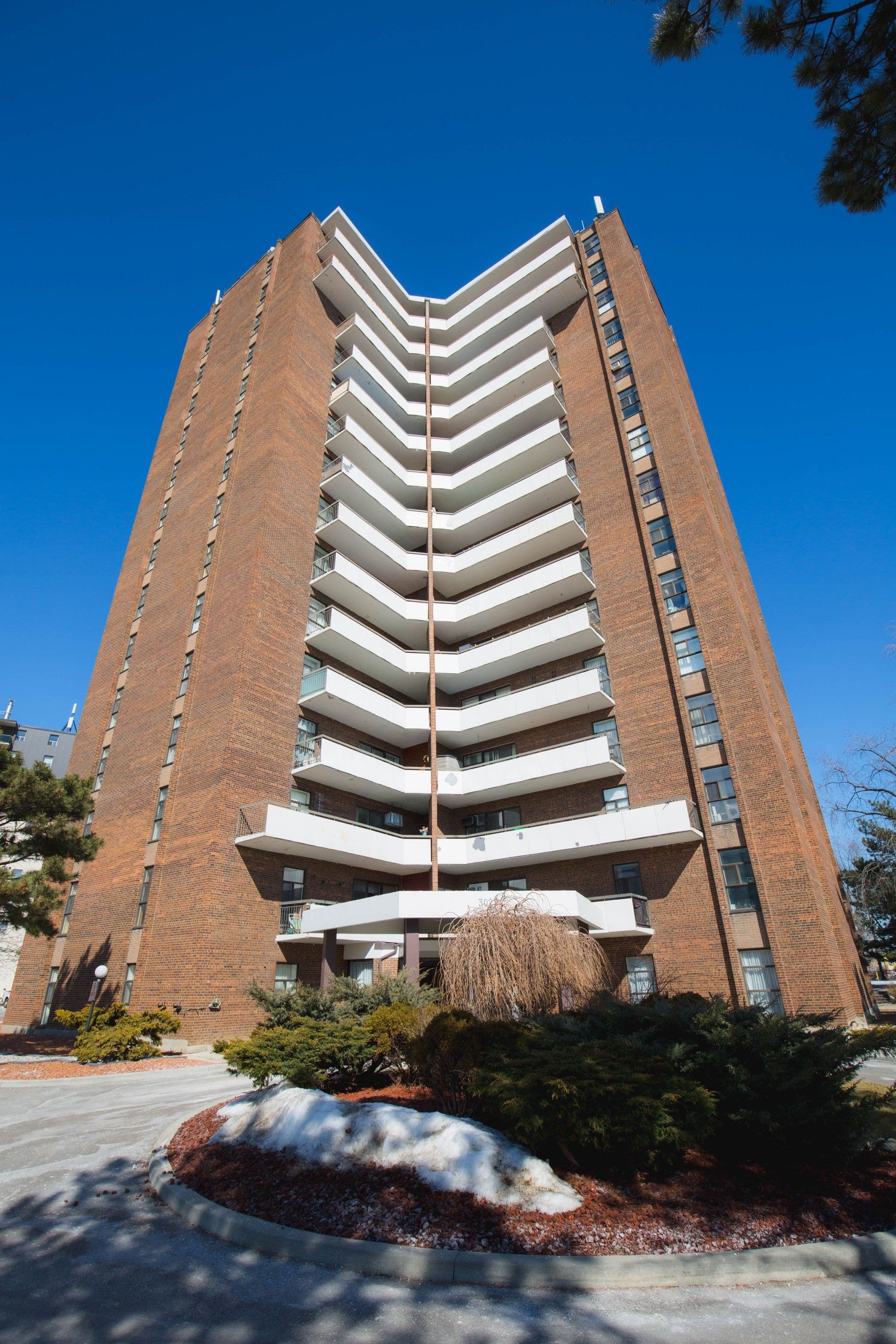 3025 Queen Frederica Drive 1503, Mississauga, ON L4Y 3A1