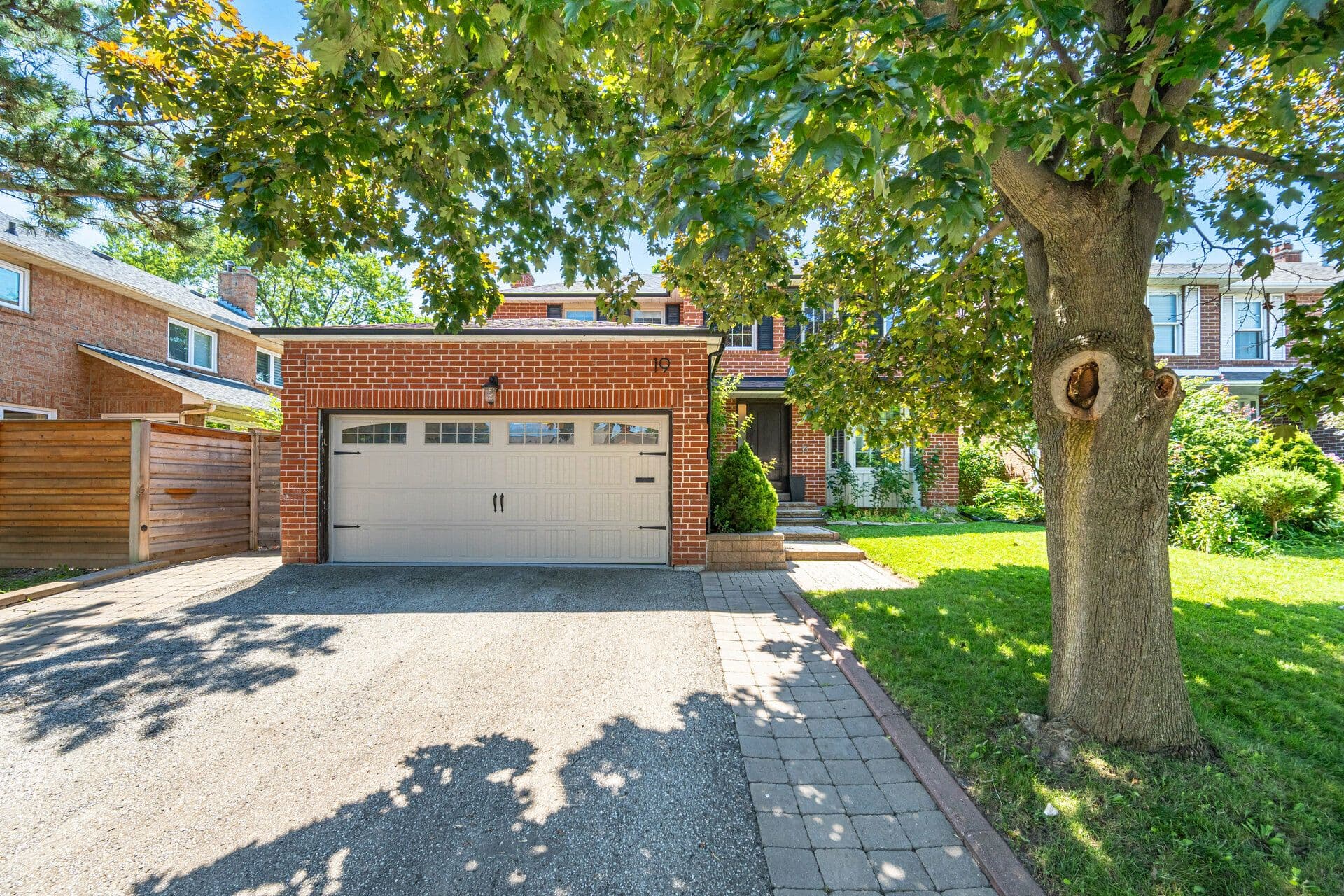 19 Talgarth Road, Toronto W08, ON M9B 6H1