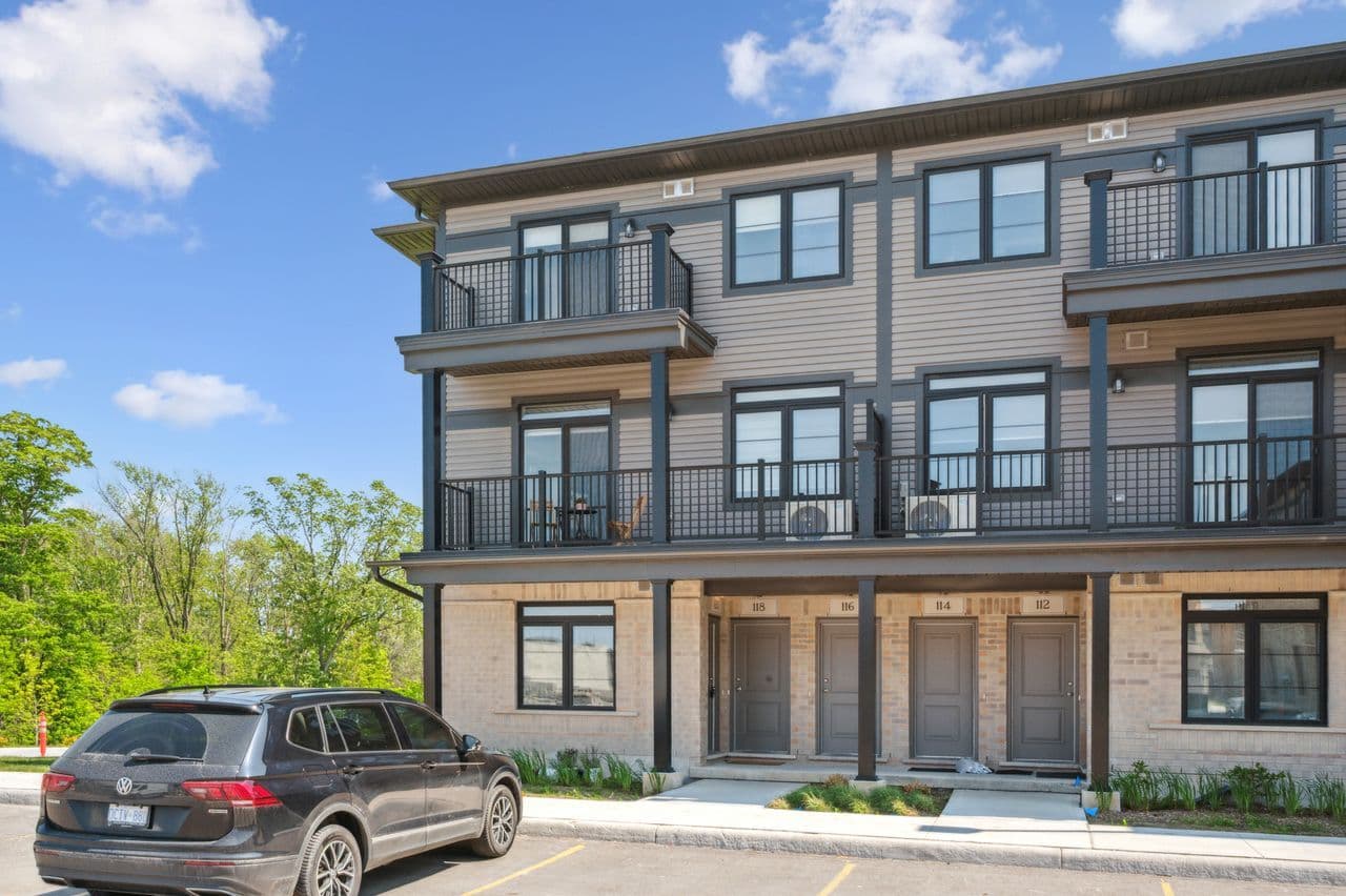 120 Lomond Lane, Kitchener, ON N2R 0T6