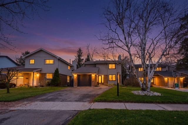 4270 Jefton Crescent, Mississauga, ON L5L 1Z3