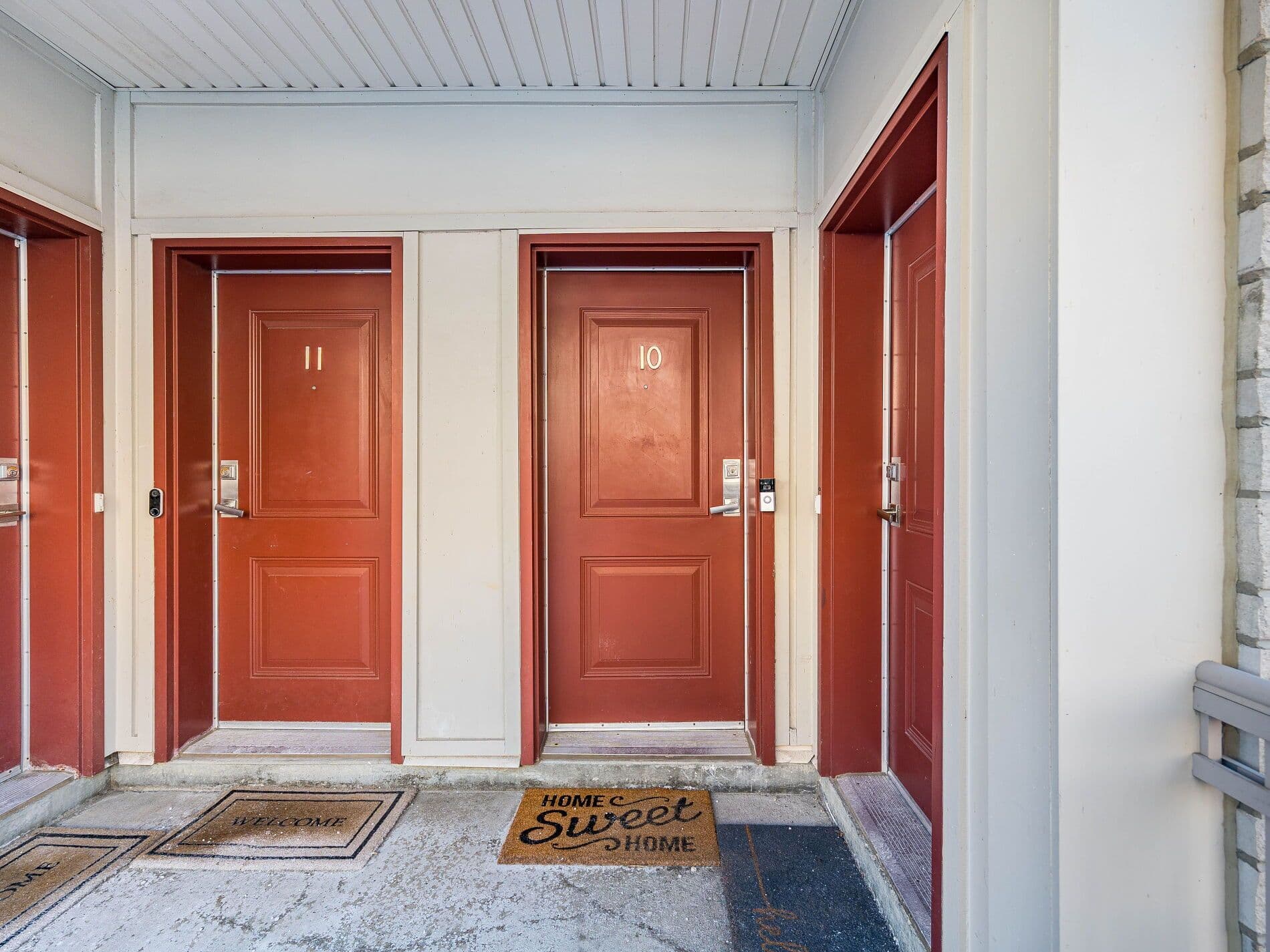 125 Long Branch Avenue 10, Toronto W06, ON M8W 0A9