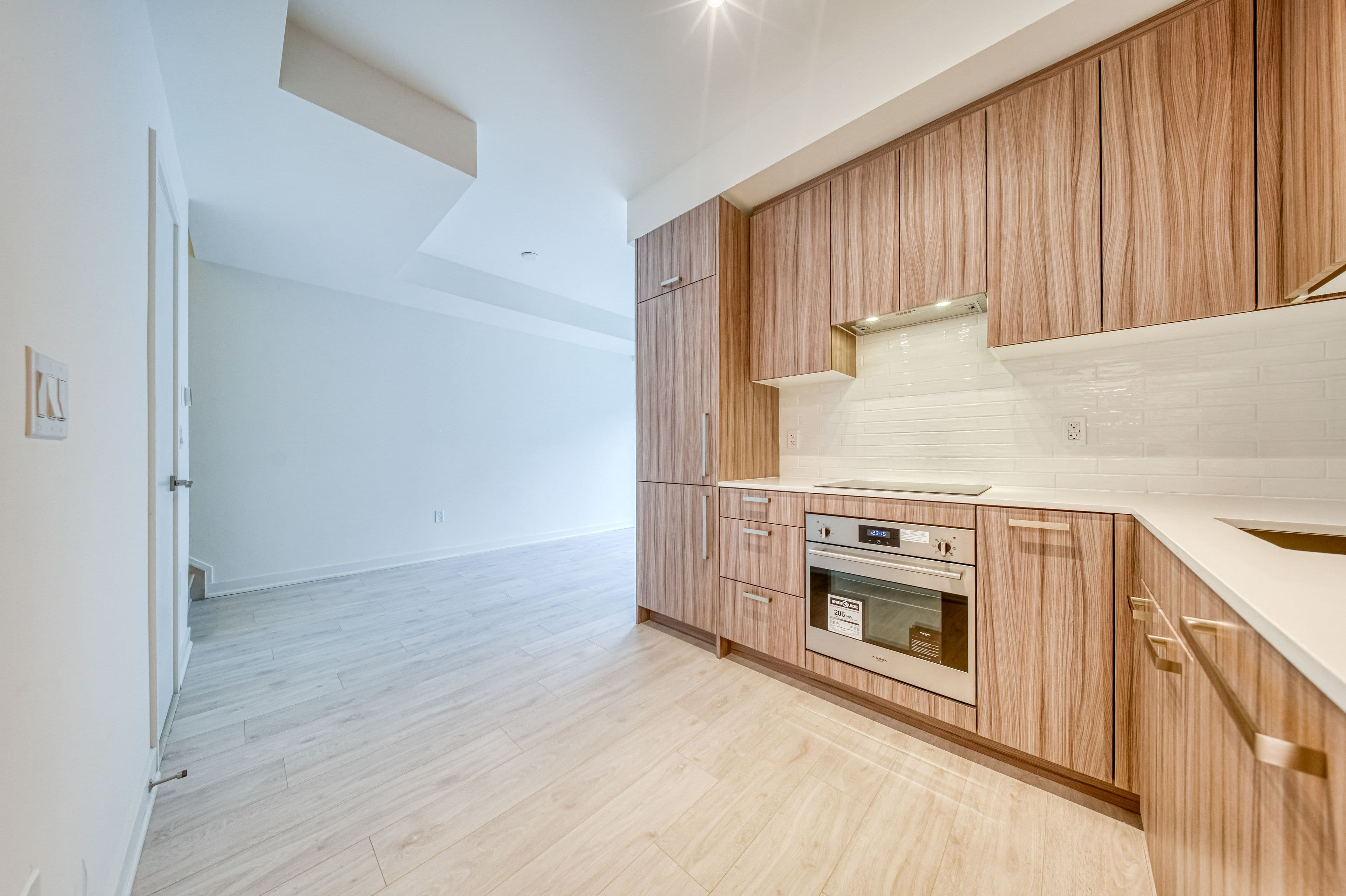 69 Curlew Drive 116, Toronto C13, ON M3A 0B3