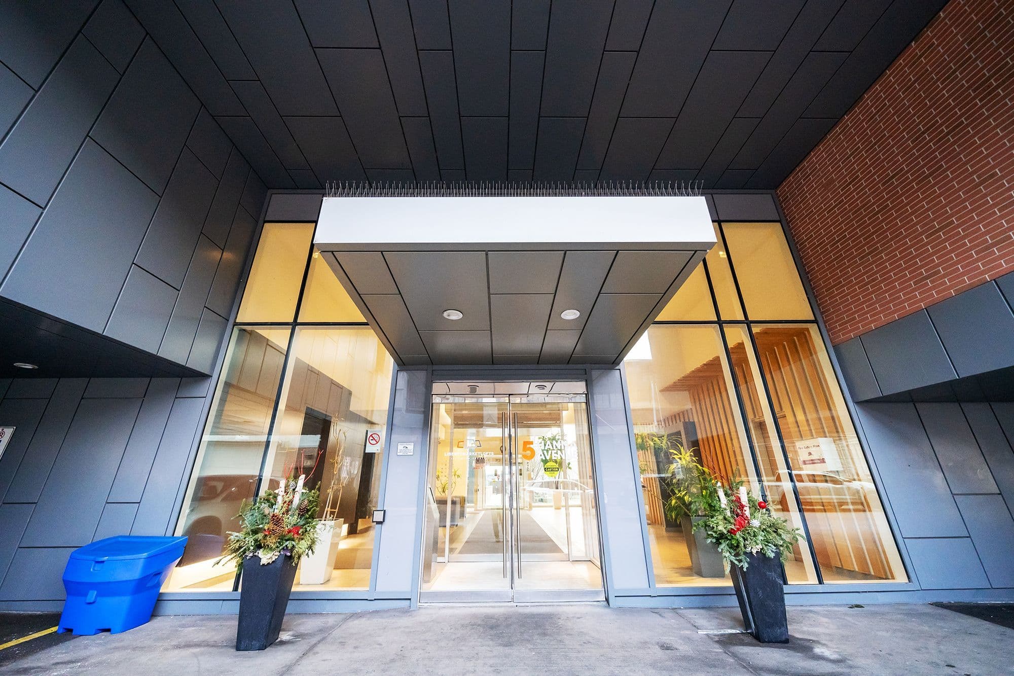 5 Hanna Avenue 448, Toronto C01, ON M6K 0B3