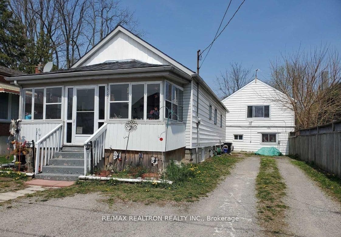 6247 Taylor Street, Niagara Falls, ON L2G 2E9