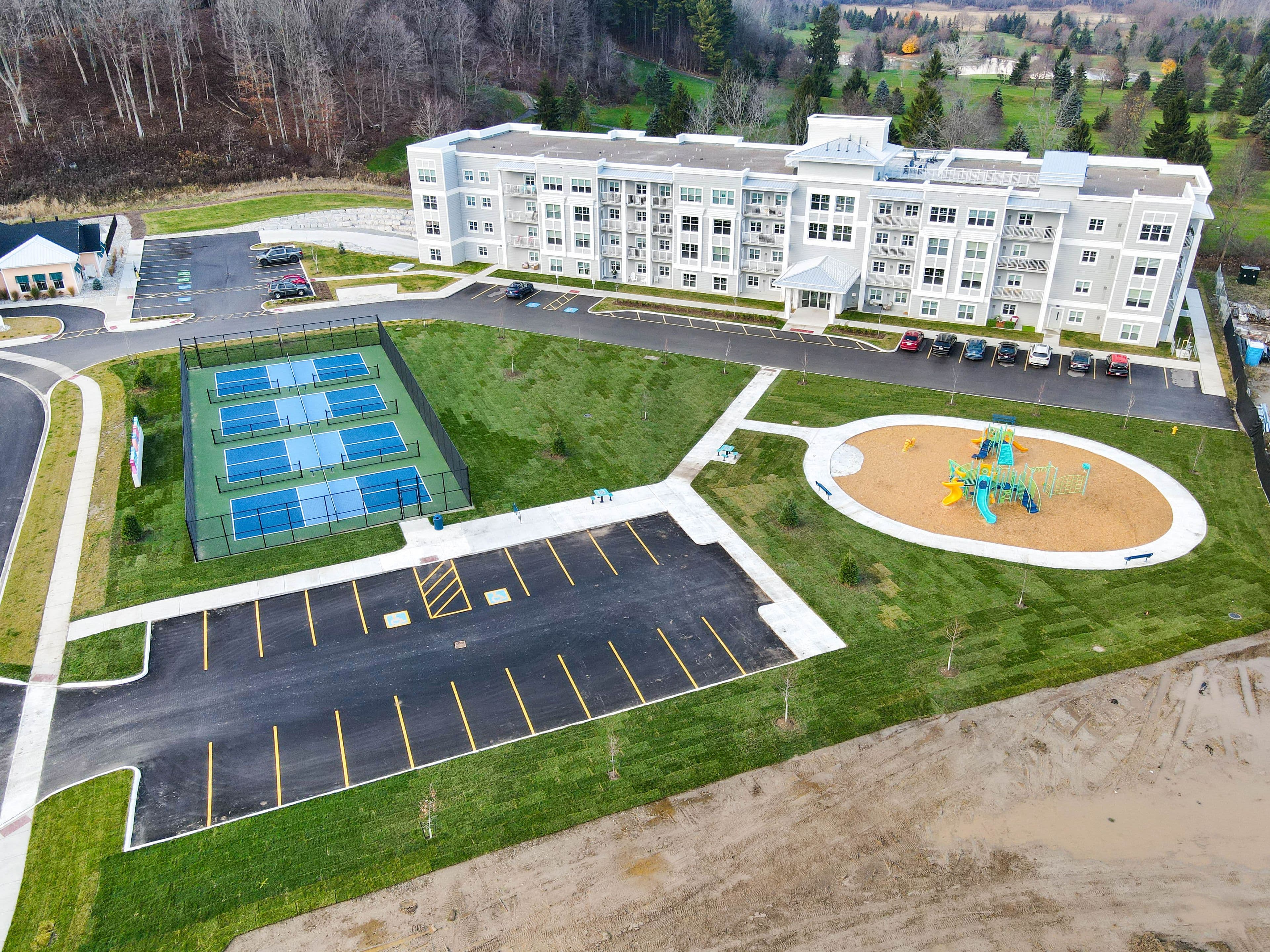 100 The Promenade 111, Central Elgin, ON N5L 1C5