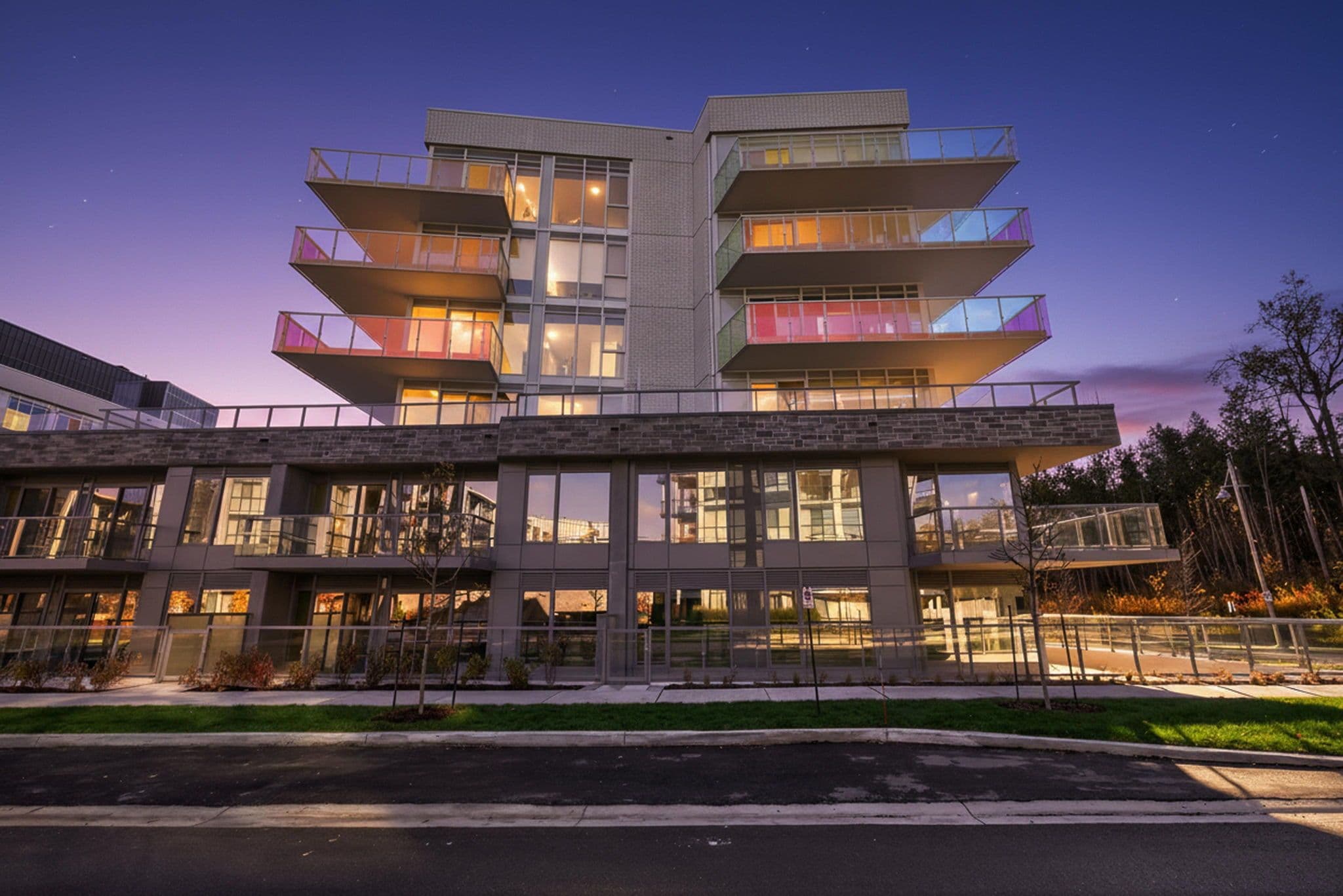 333 Sunseeker Avenue 420, Innisfil, ON L9S 0J7