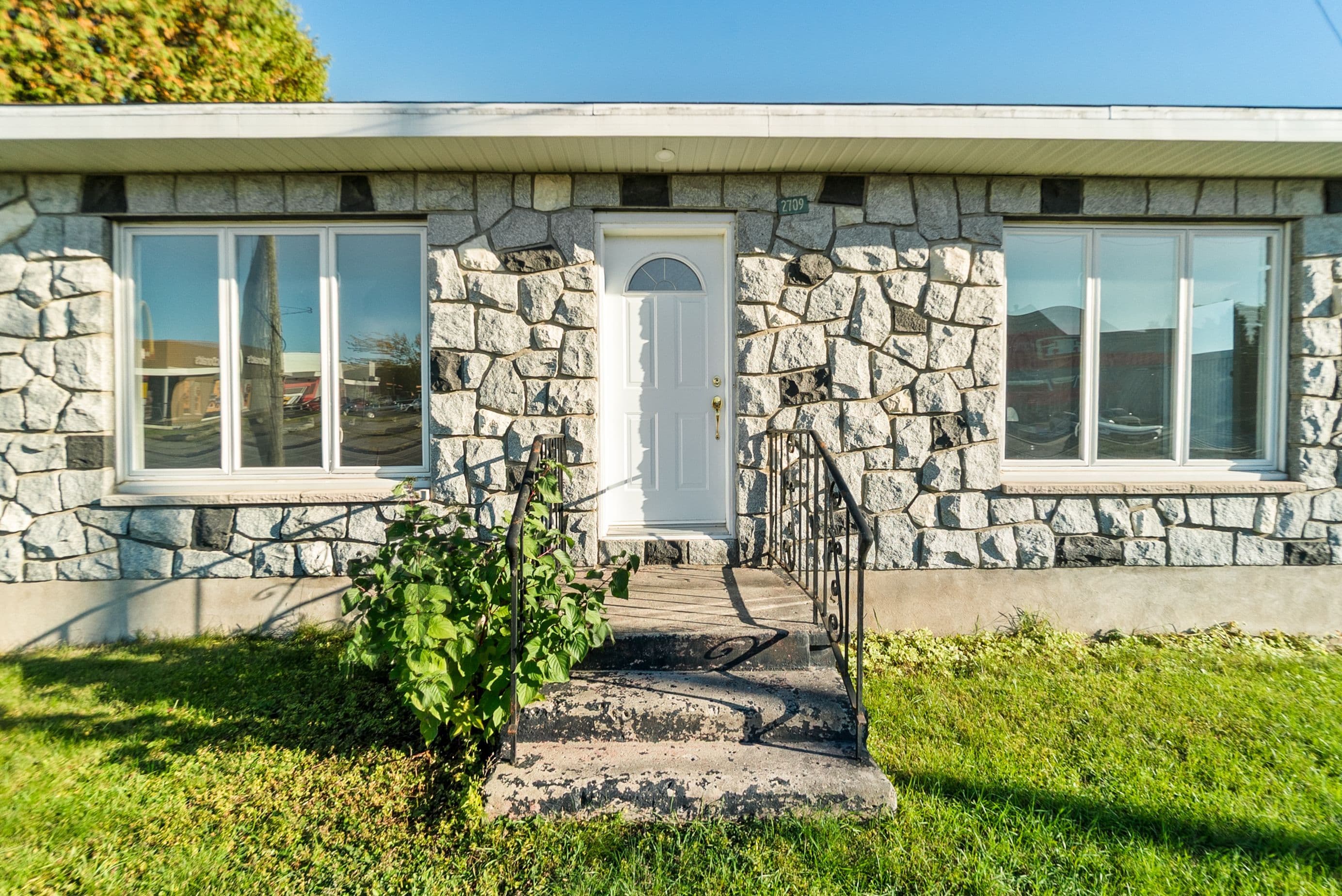 2709 Laurier Street, Clarence-Rockland, ON K4K 1A3