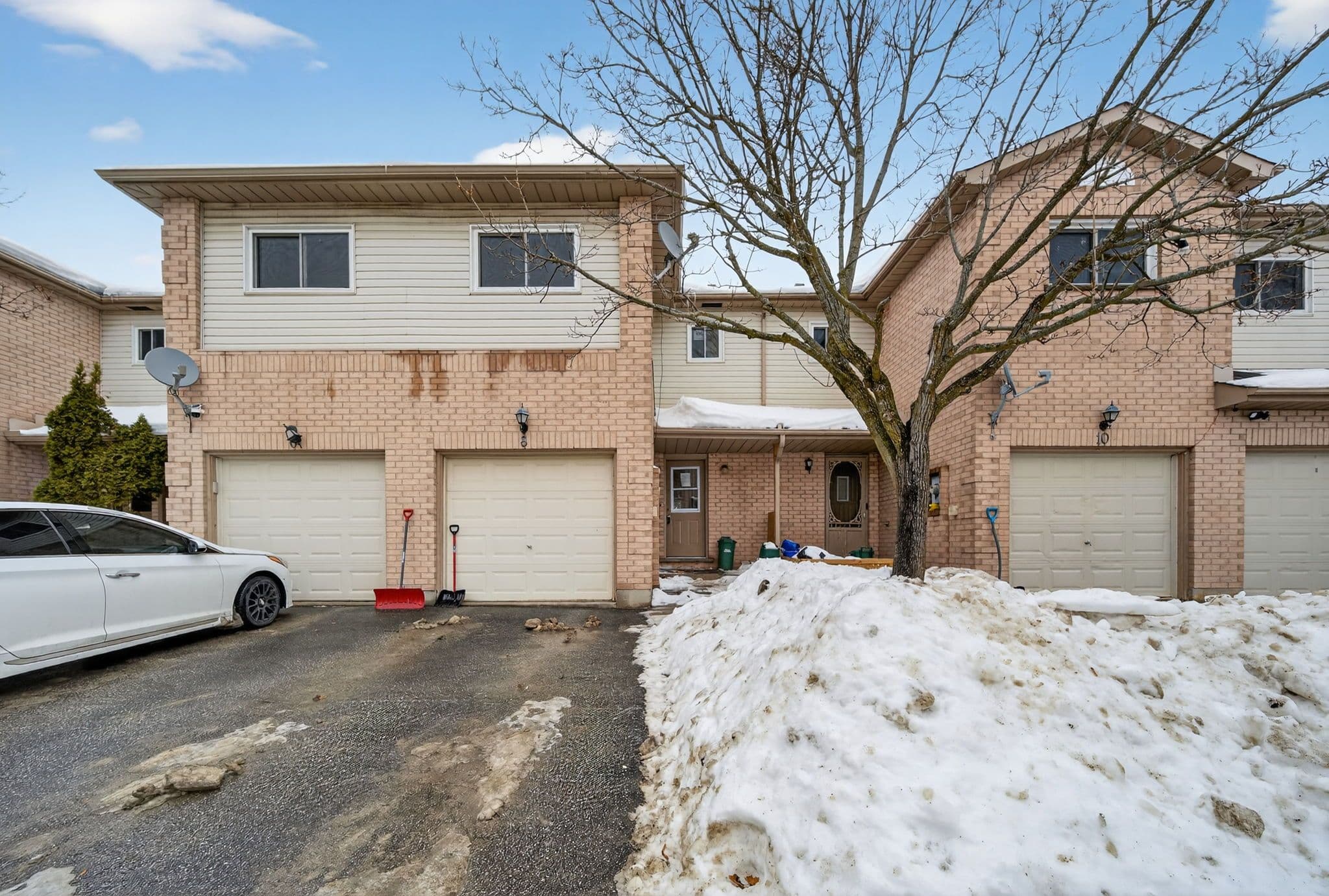 531 High Street 8, Orillia, ON L3V 4X9