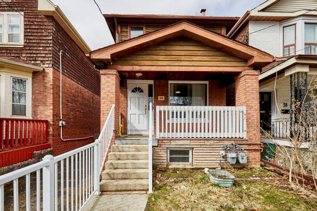 14 Harris Avenue Second Floor, Toronto E02, ON M4C 1P4