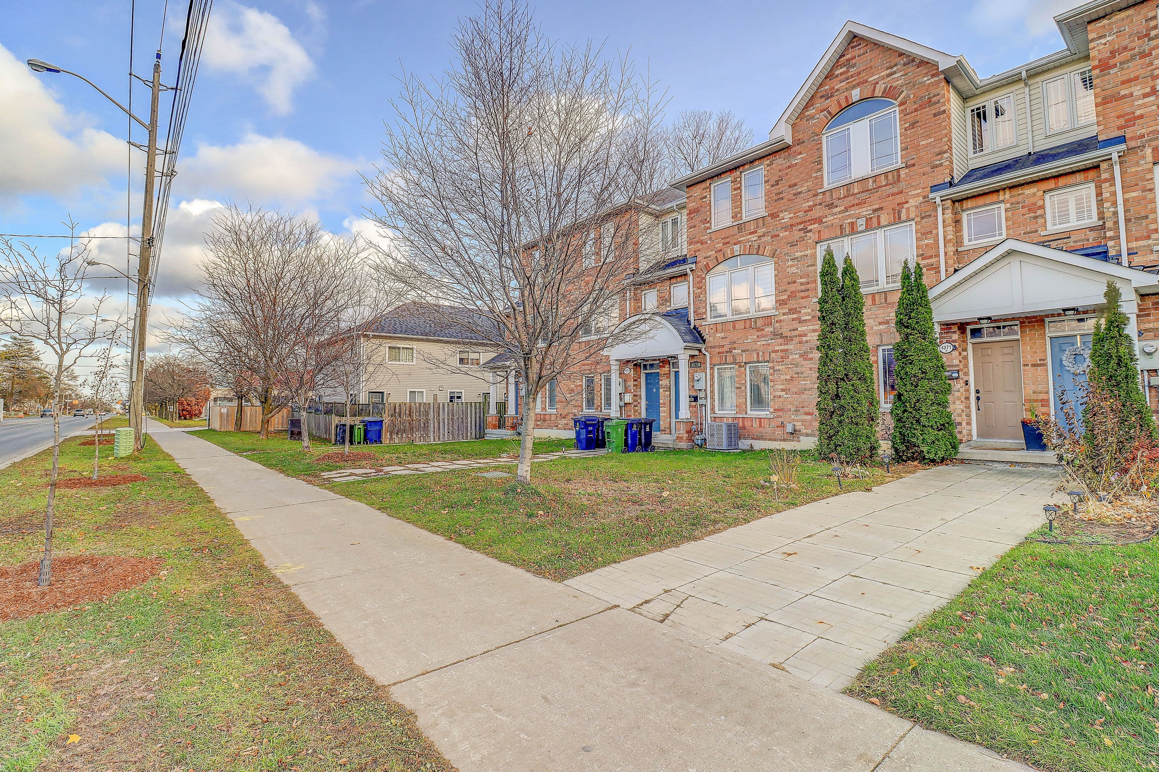 4271A Lawrence Avenue E, Toronto E10, ON M1E 2S8