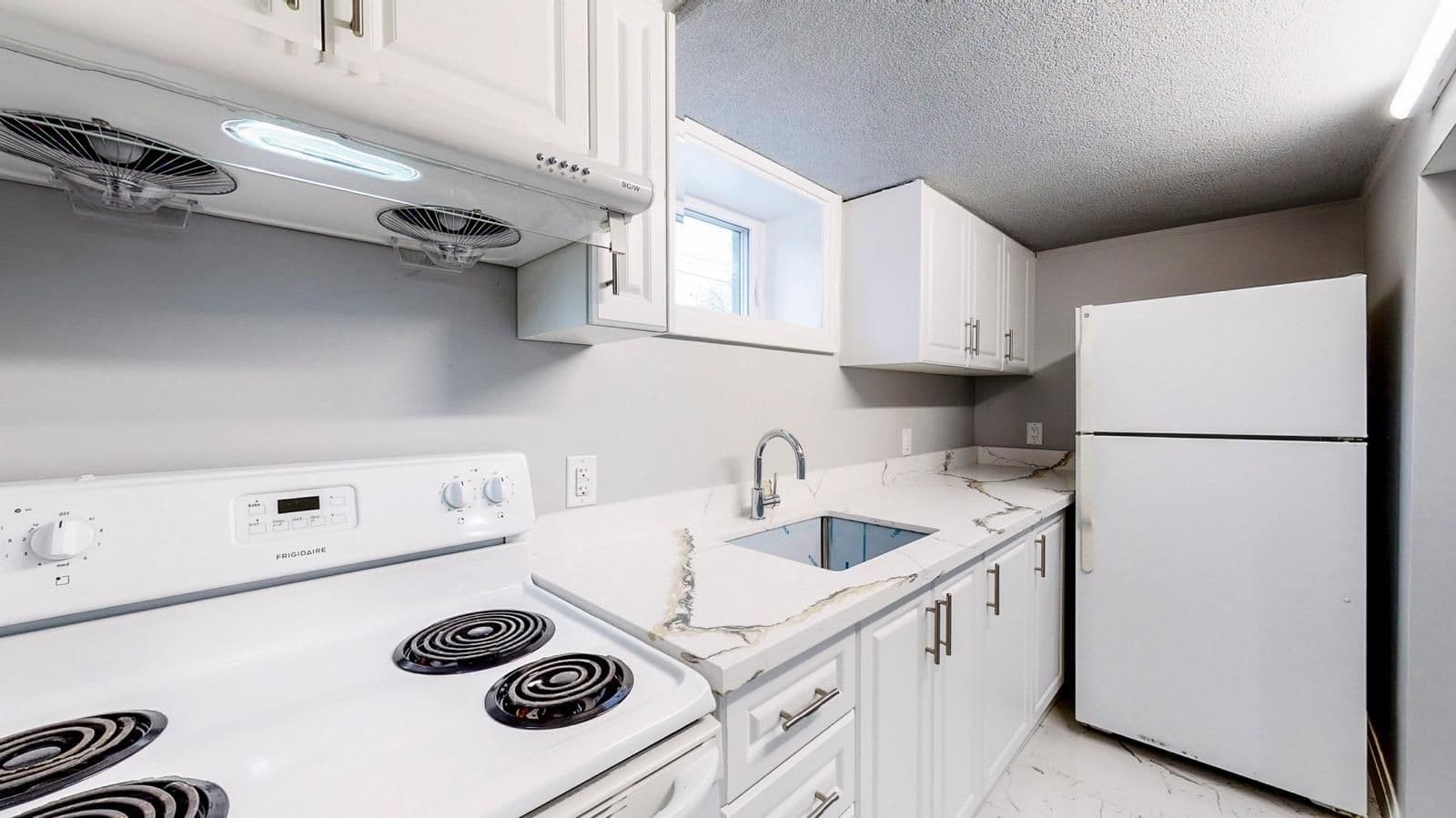 47 Sherwood Avenue Bsmt, Toronto E04, ON M1R 1N4