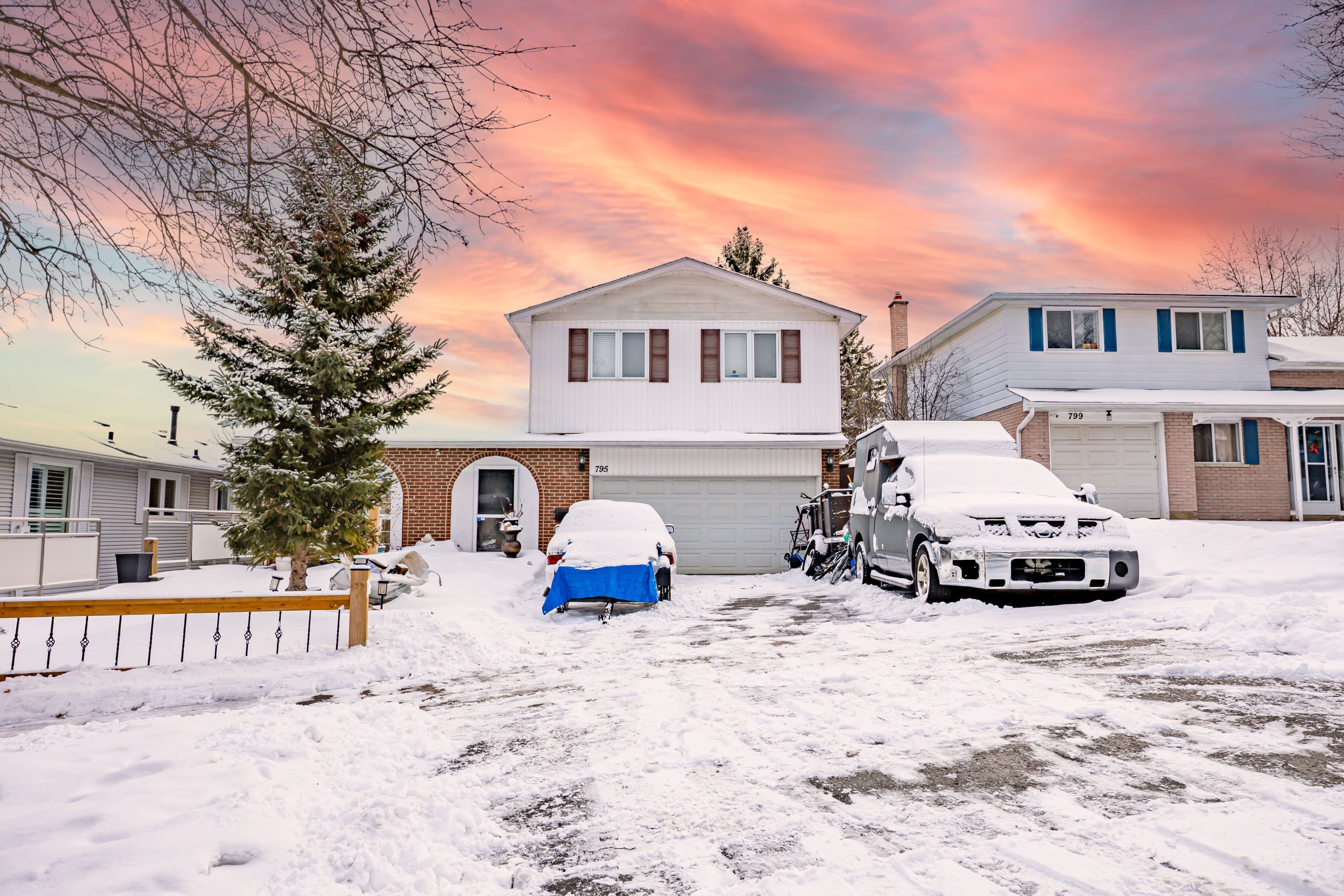 795 Bermuda Avenue Bsmt, Oshawa, ON L1J 6B3