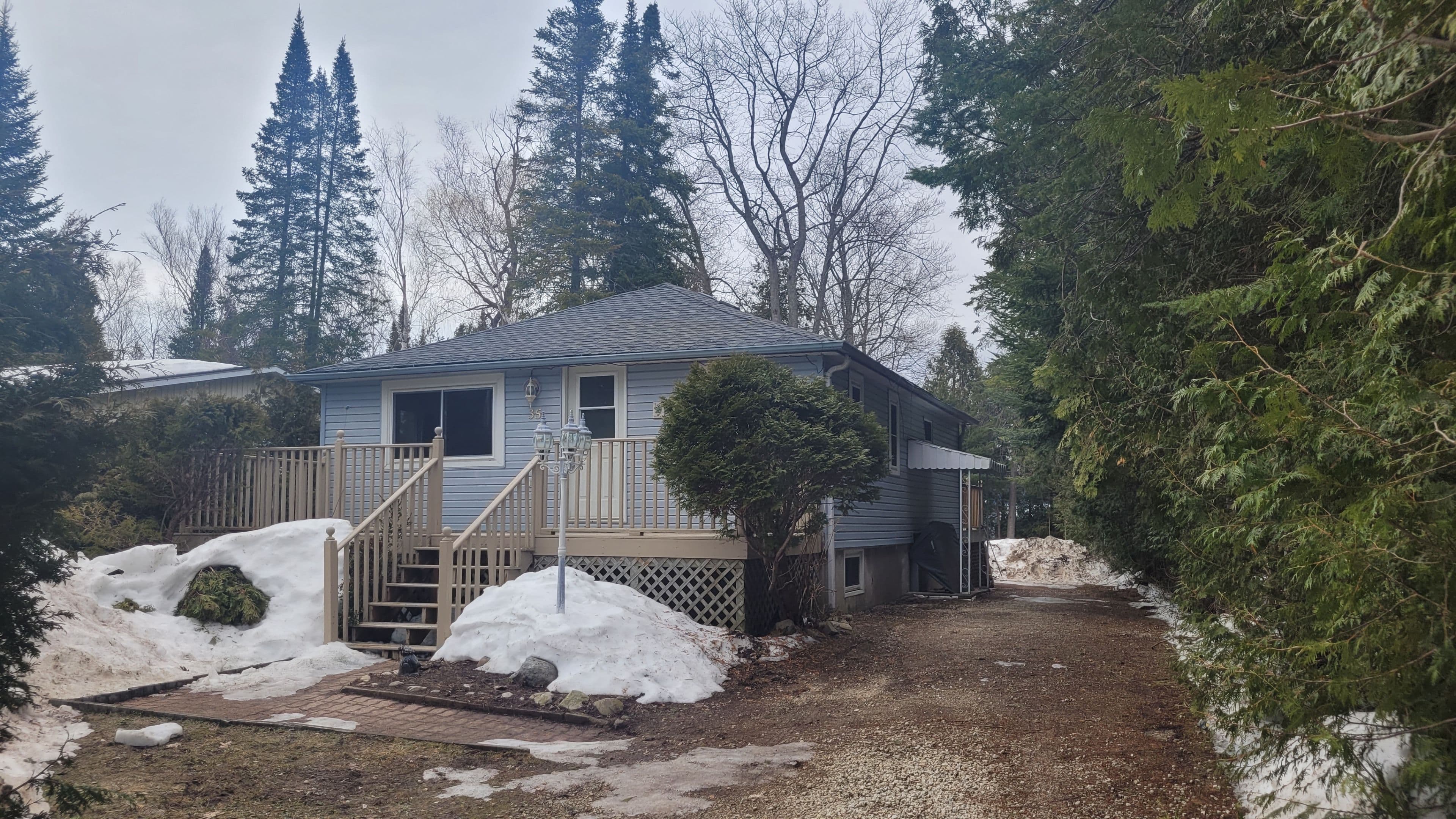 35 47th Street N, Wasaga Beach, ON L9Z 1Y5