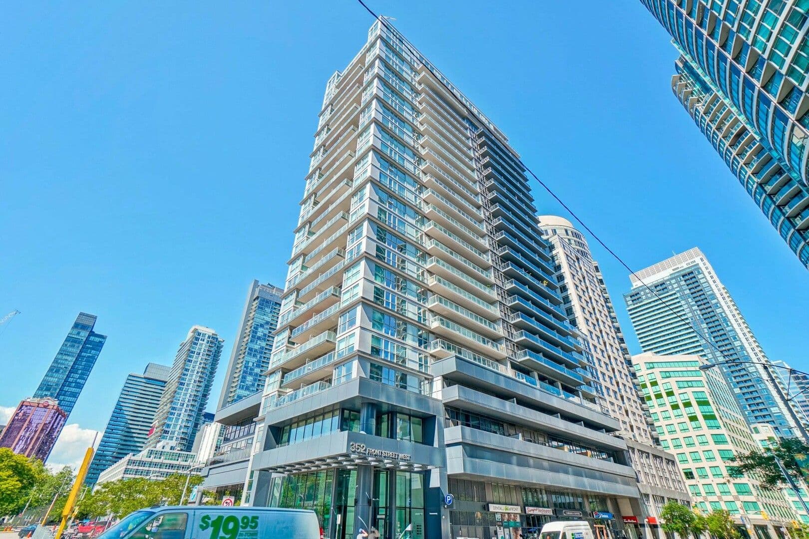 352 Front Street W 612, Toronto C01, ON M5V 1B5