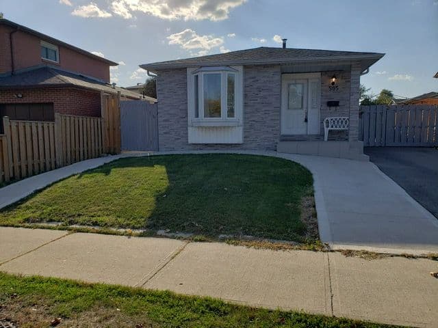 505 SILVERSTONE Drive, Toronto W10, ON M9V 4G8
