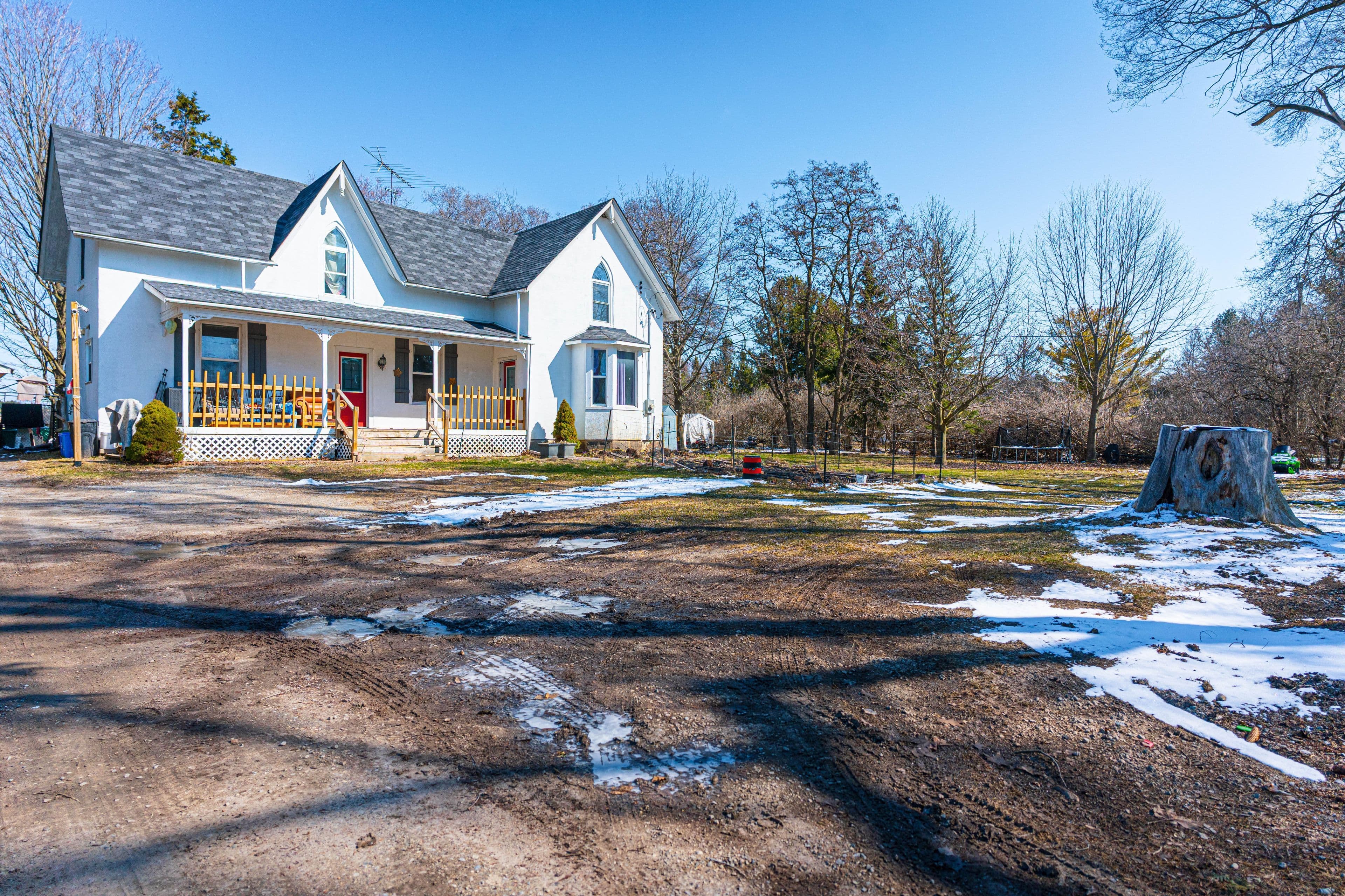 252 Columbus Road E, Oshawa, ON L1H 7K4